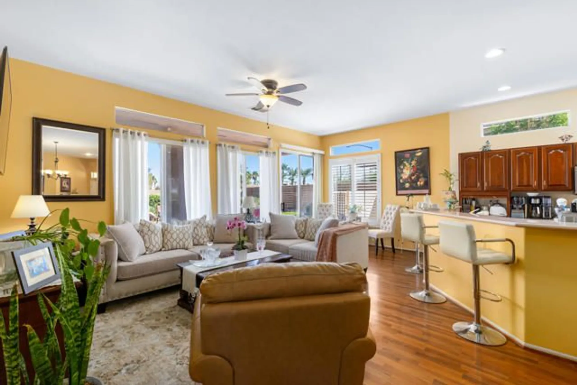 Property Slideshow image 20 of 65 | 43986 medinah dr, Indio, CA, 92201