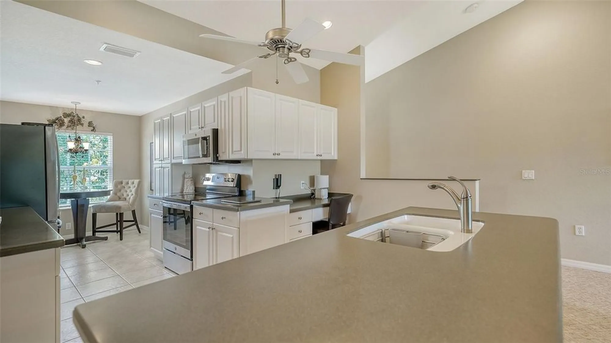 Property Slideshow image 18 of 59 | 7609 sweetbay cir # 7609, Bradenton, FL, 34203