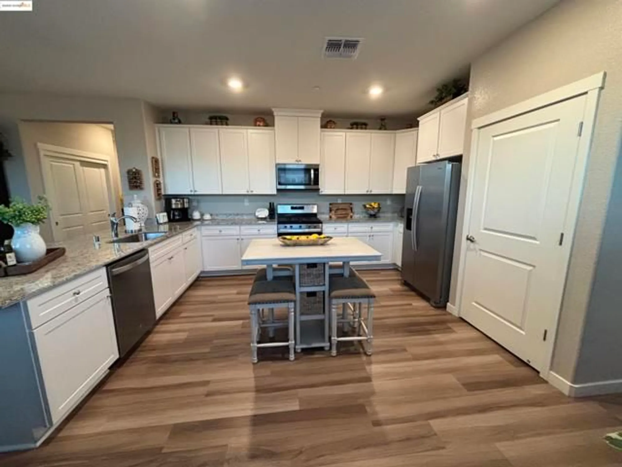 Property Slideshow image 12 of 45 | 2107 lavender pl, Rio Vista, CA, 94571