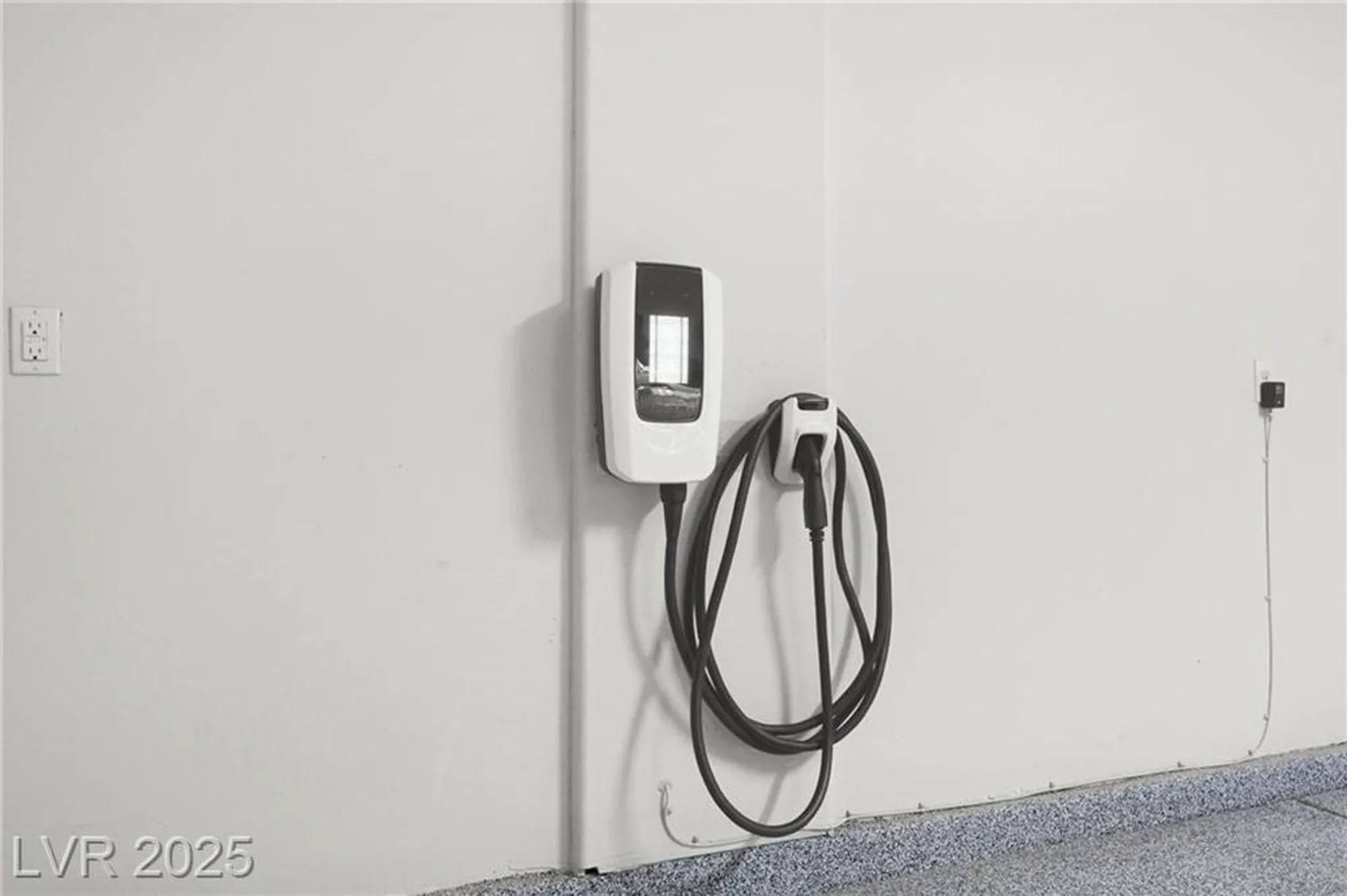 Property Slideshow image 37 of 68 | 1844 wolfcreek falls ct, Henderson, NV, 89044