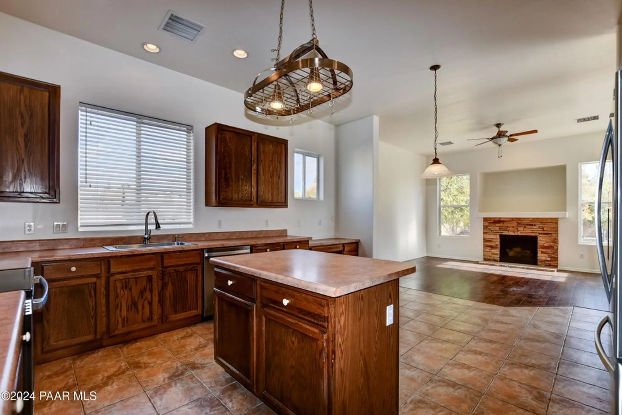 Property Slideshow image 9 of 58 | 7753 n siesta sunset ln, Prescott Valley, AZ, 86315