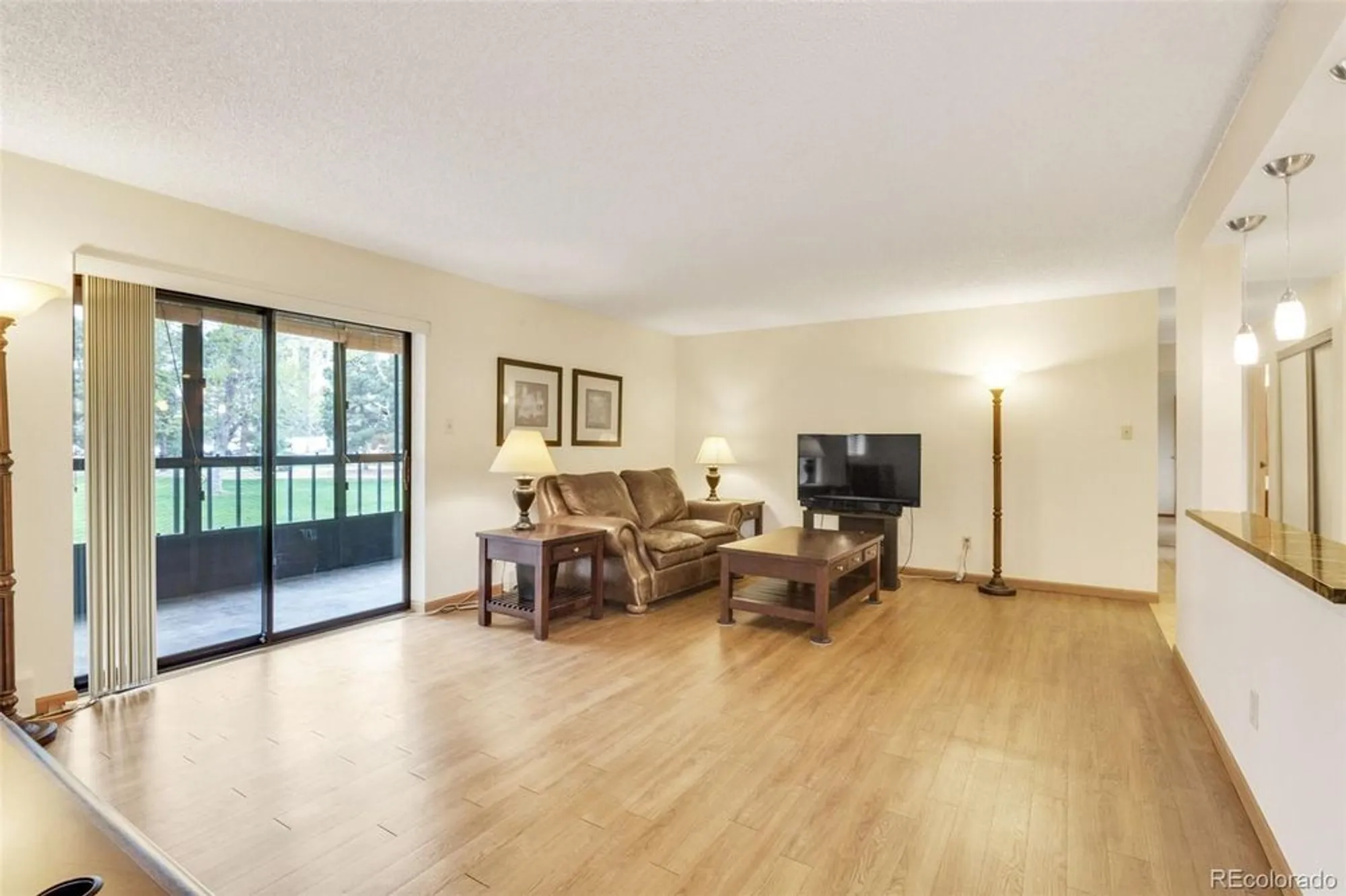 Property Slideshow image 3 of 44 | 13952 e marina dr apt 102, Aurora, CO, 80014