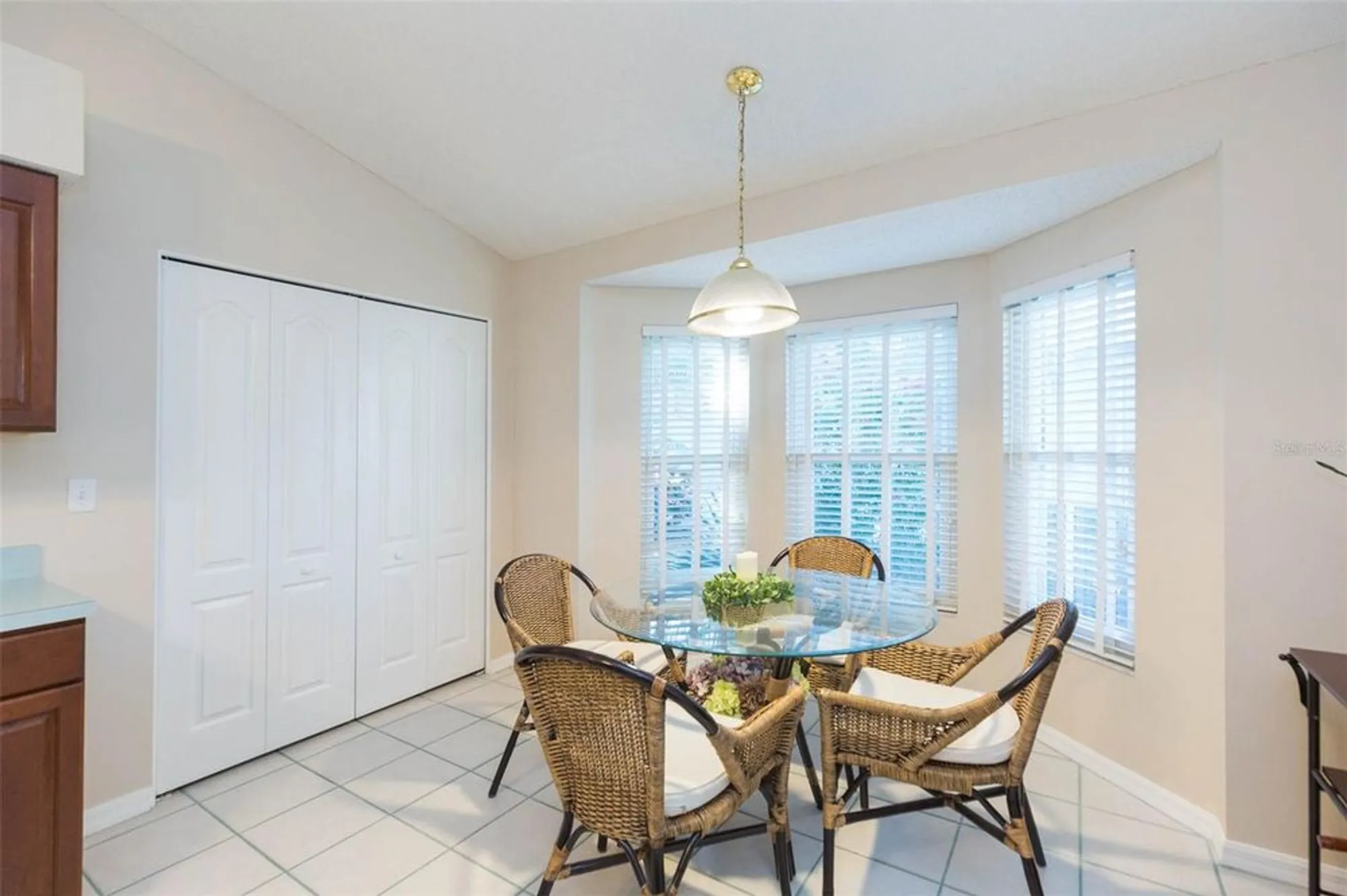 Property Slideshow image 17 of 72 | 951 villeroy greens dr, Sun City Center, FL, 33573