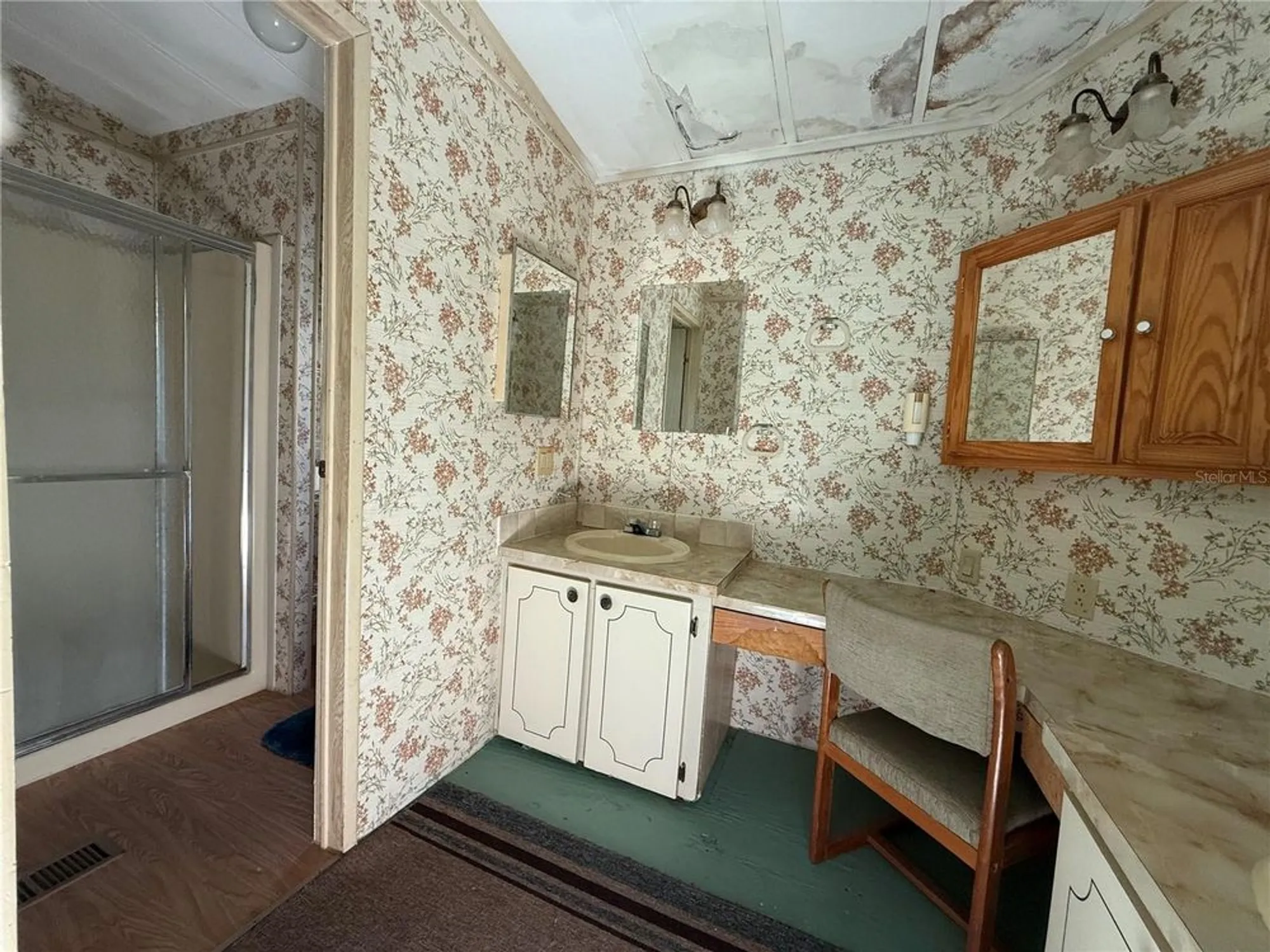 Property Slideshow image 11 of 25 | 116 cypress rd, Wildwood, FL, 34785