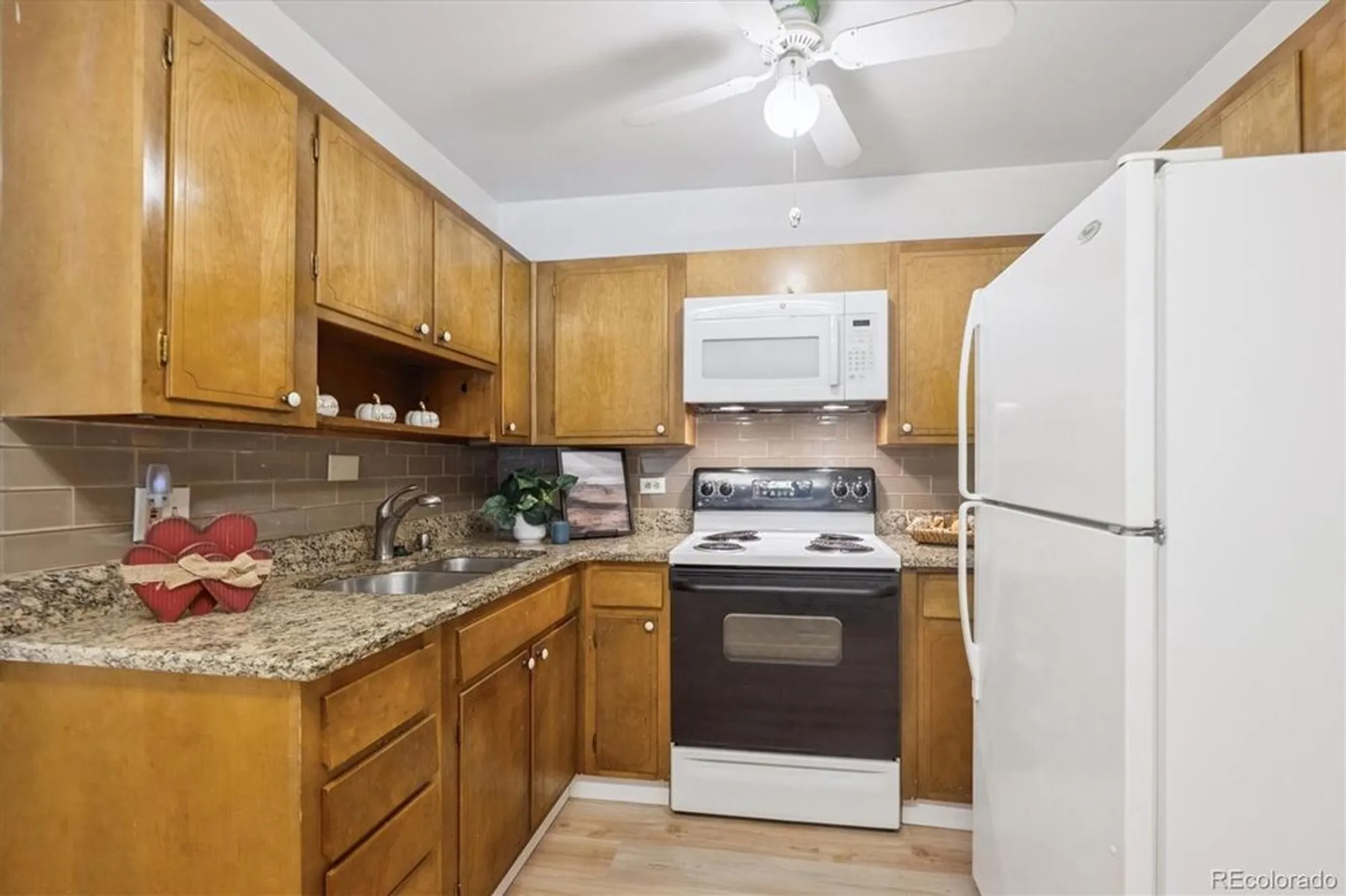 Property Slideshow image 1 of 49 | 675 s clinton st 4b, Denver, CO, 80247