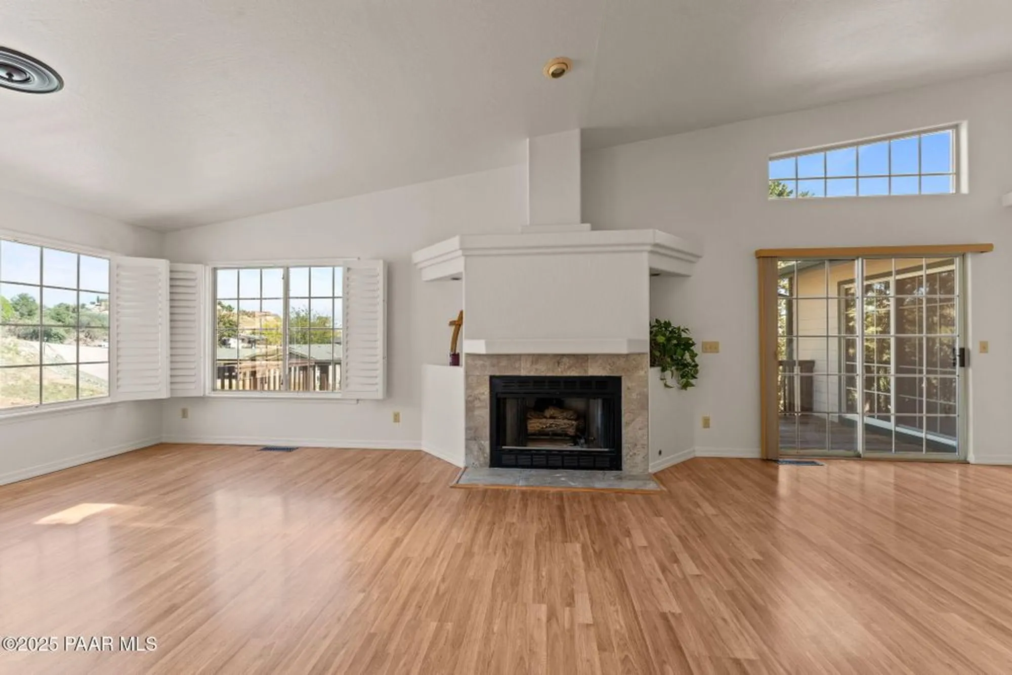 Property Slideshow image 17 of 51 | 895 sunrise blvd, Prescott, AZ, 86301