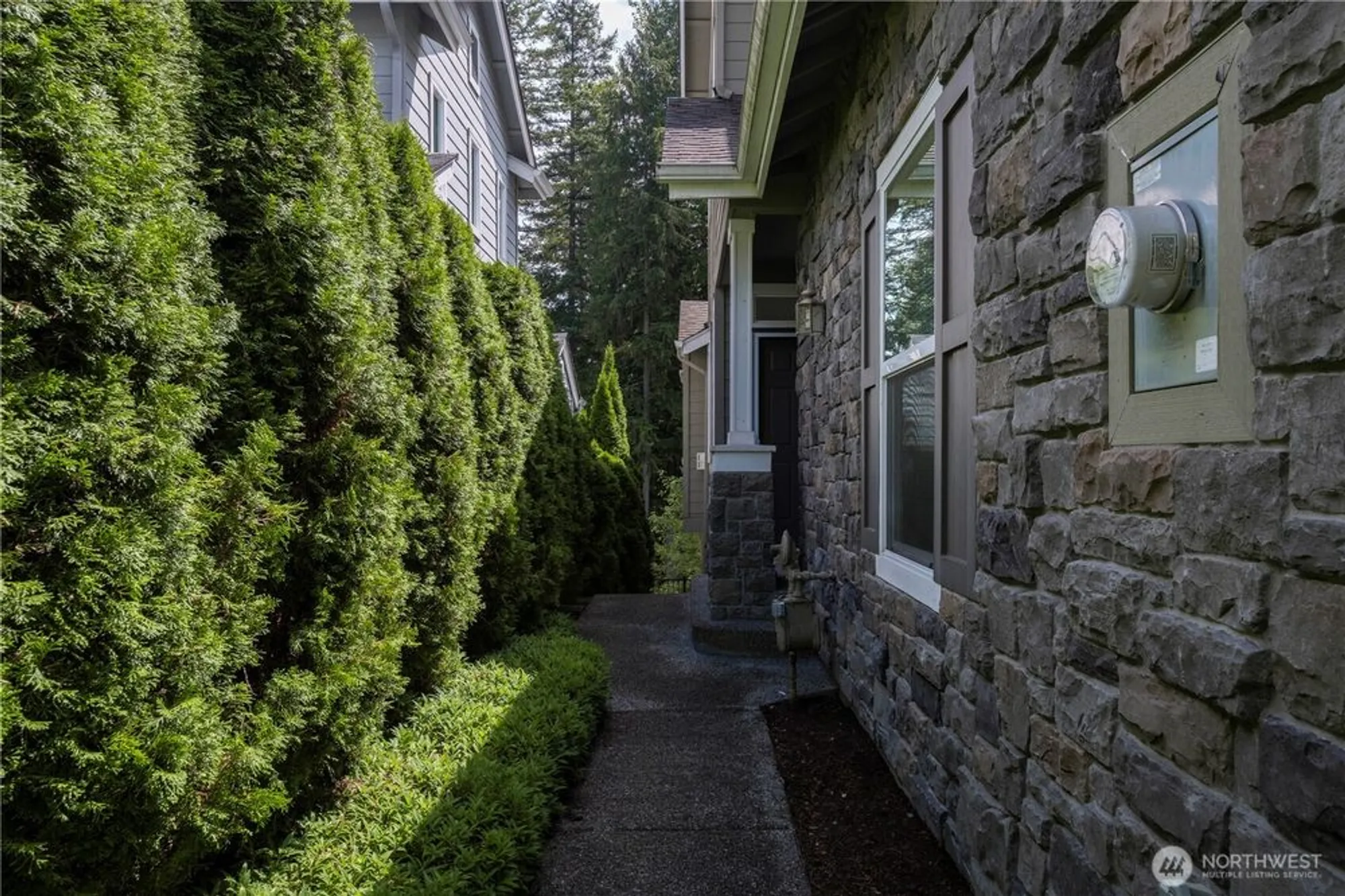 Property Slideshow image 23 of 32 | 24239 ne 130th pl, Redmond, WA, 98053