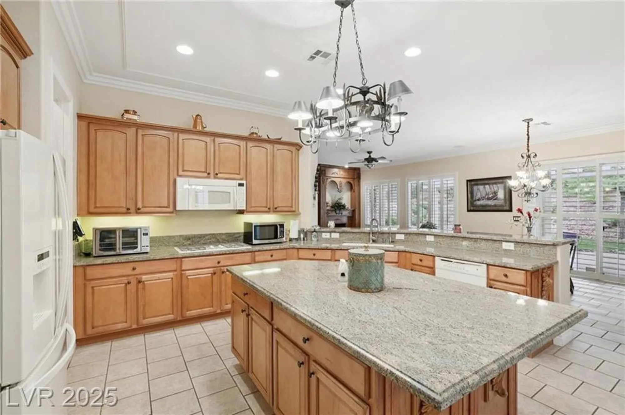 Property Slideshow image 15 of 38 | 2359 blooming valley ct, Henderson, NV, 89052