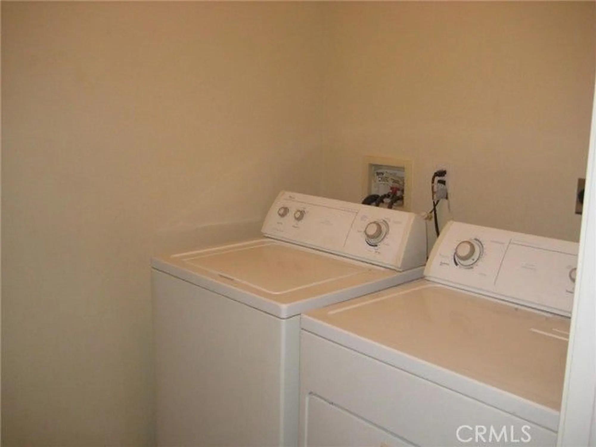 Property Slideshow image 13 of 41 | 19058 pamela ln, Apple Valley, CA, 92308