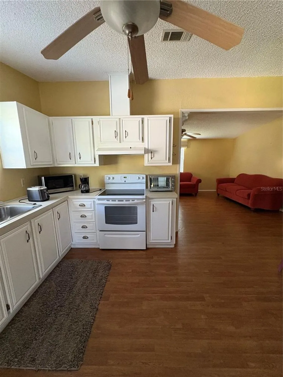 Property Slideshow image 5 of 15 | 1222 zapata pl, Lady Lake, FL, 32159