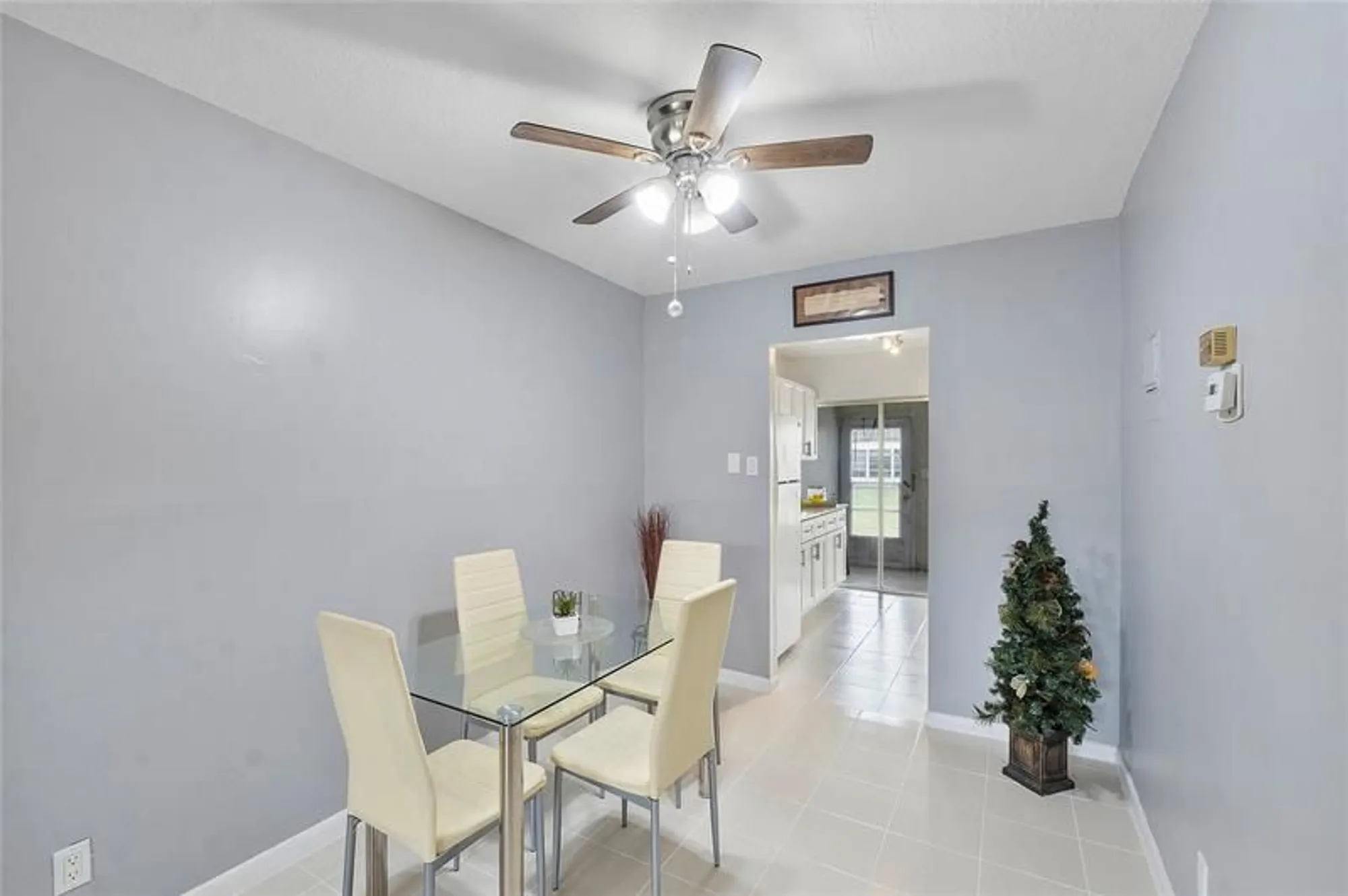 Property Slideshow image 5 of 26 | 7500 nw 5th ct apt 104, Margate, FL, 33063