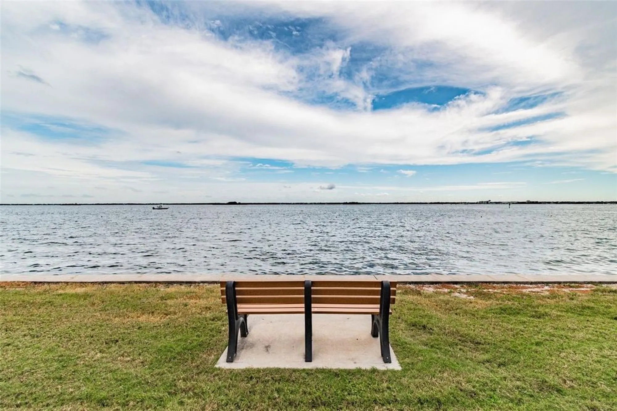 Property Slideshow image 46 of 59 | 8 glencoe pl 307, Dunedin, FL, 34698