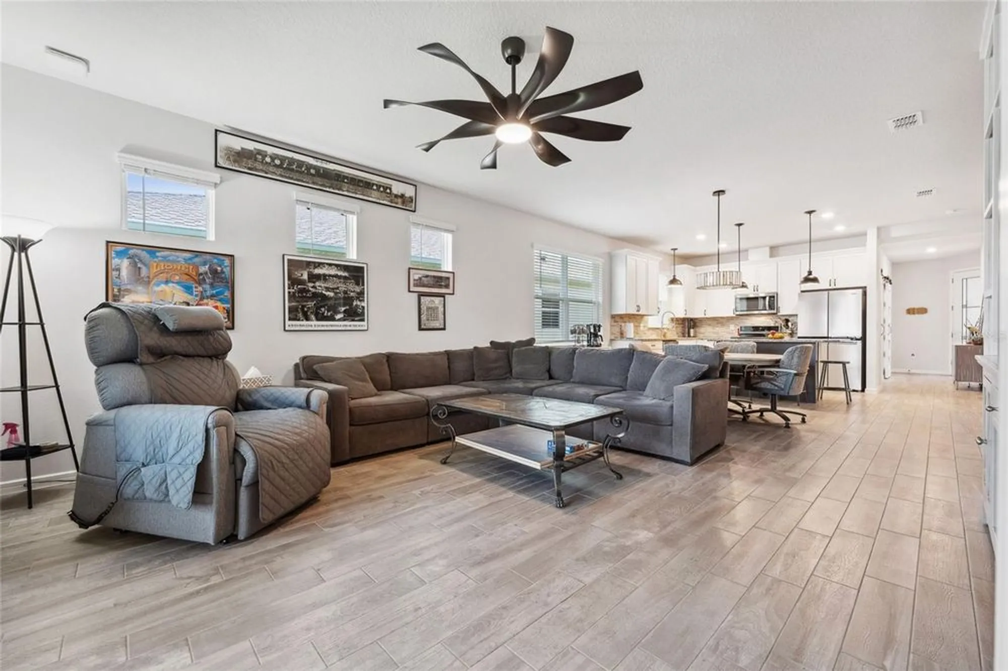 Property Slideshow image 15 of 39 | 2960 cherry blossom loop, Saint Cloud, FL, 34771