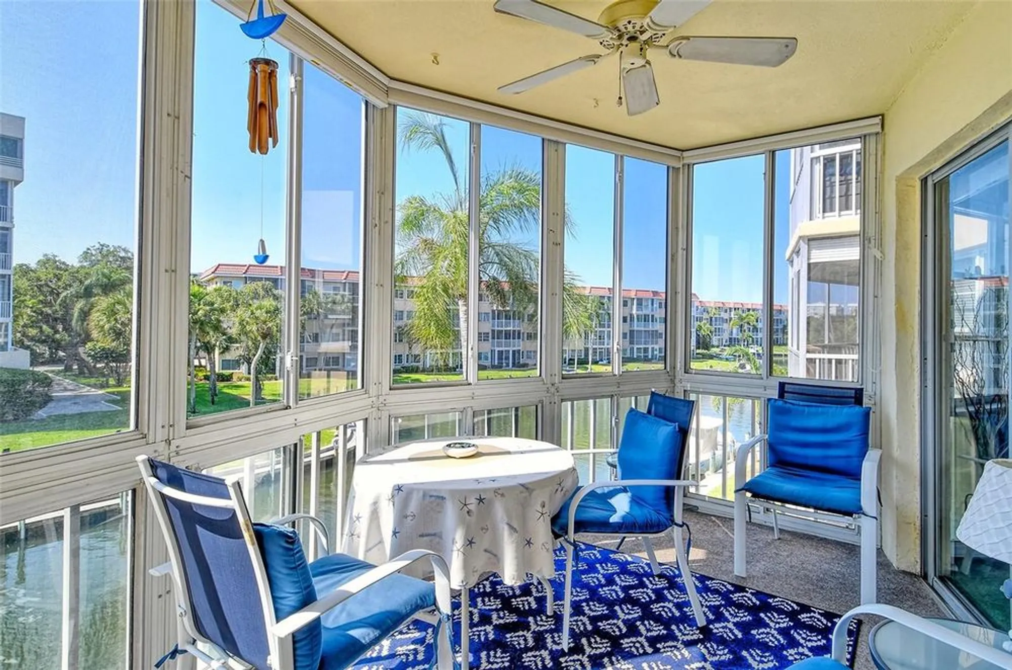 Property Slideshow image 16 of 90 | 1300 n portofino dr apt 305, Sarasota, FL, 34242
