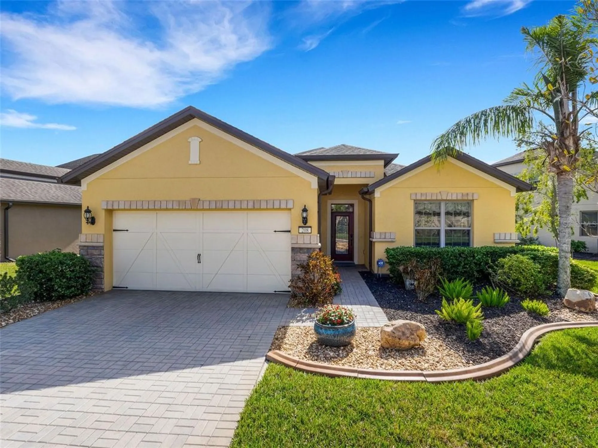 Property Slideshow image 4 of 67 | 208 almeria way, Davenport, FL, 33837