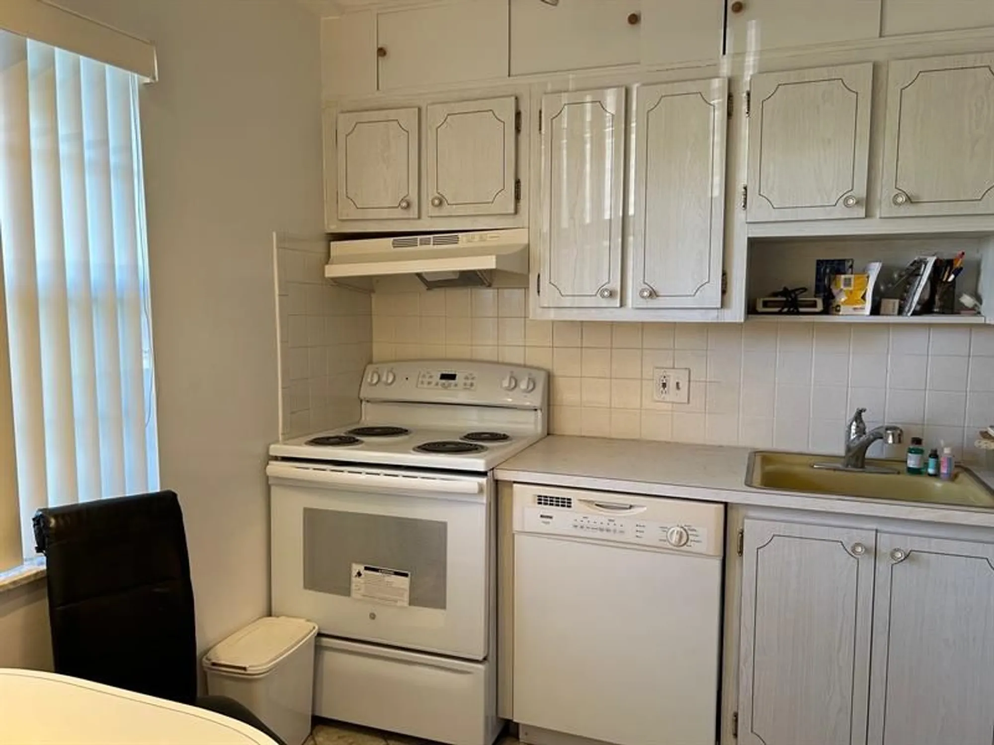 Property Slideshow image 8 of 21 | 7877 golf circle dr 211, Margate, FL, 33063