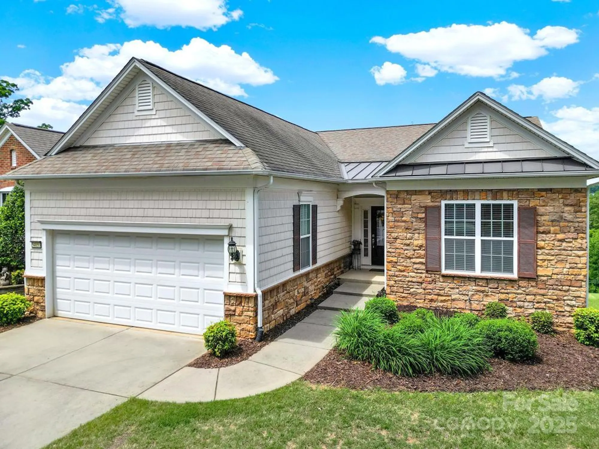 Property Slideshow image 2 of 48 | 54053 flycatchers ct, Fort Mill, SC, 29707