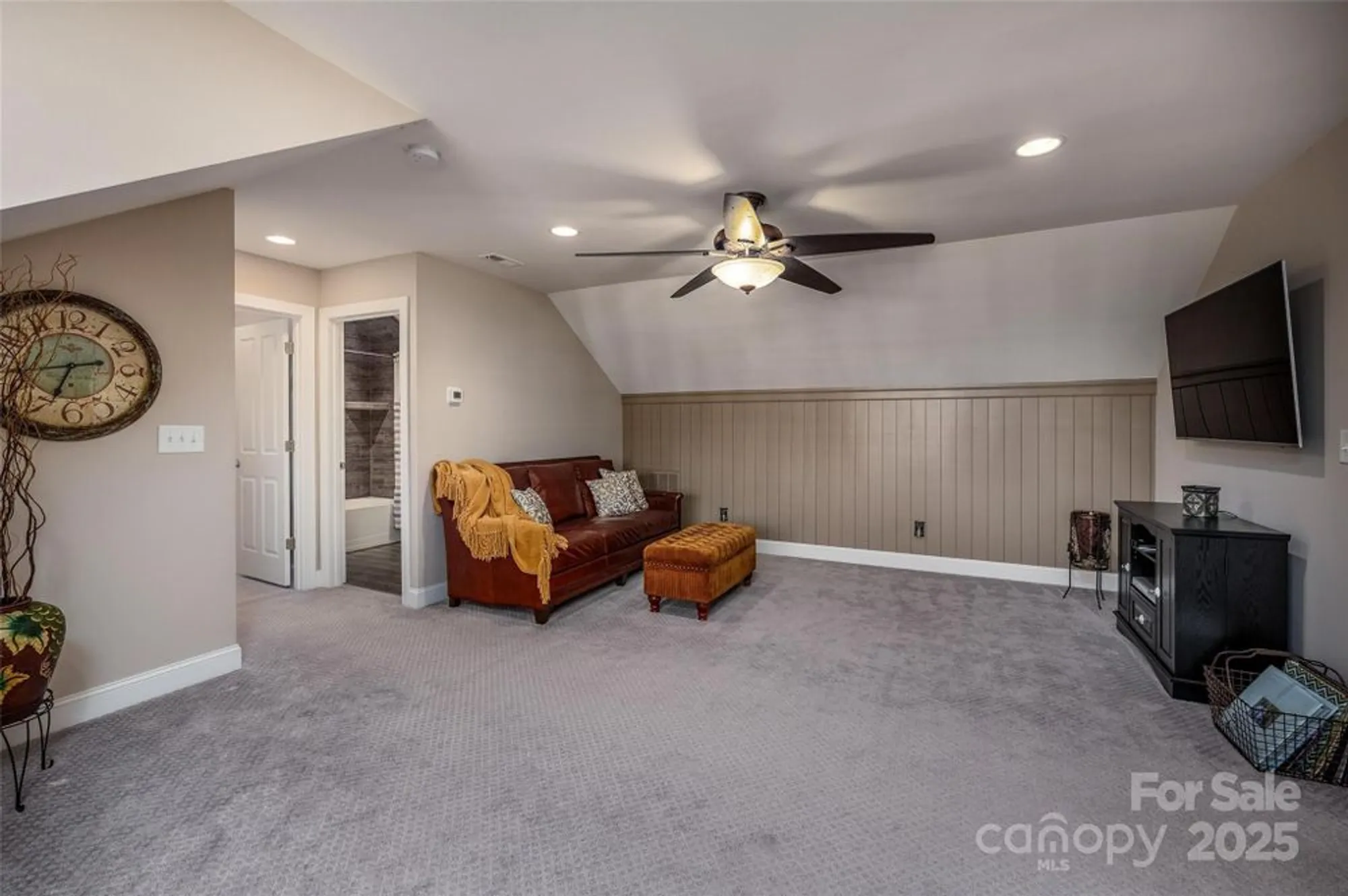 Property Slideshow image 37 of 48 | 16215 lakeside loop ln, Cornelius, NC, 28031