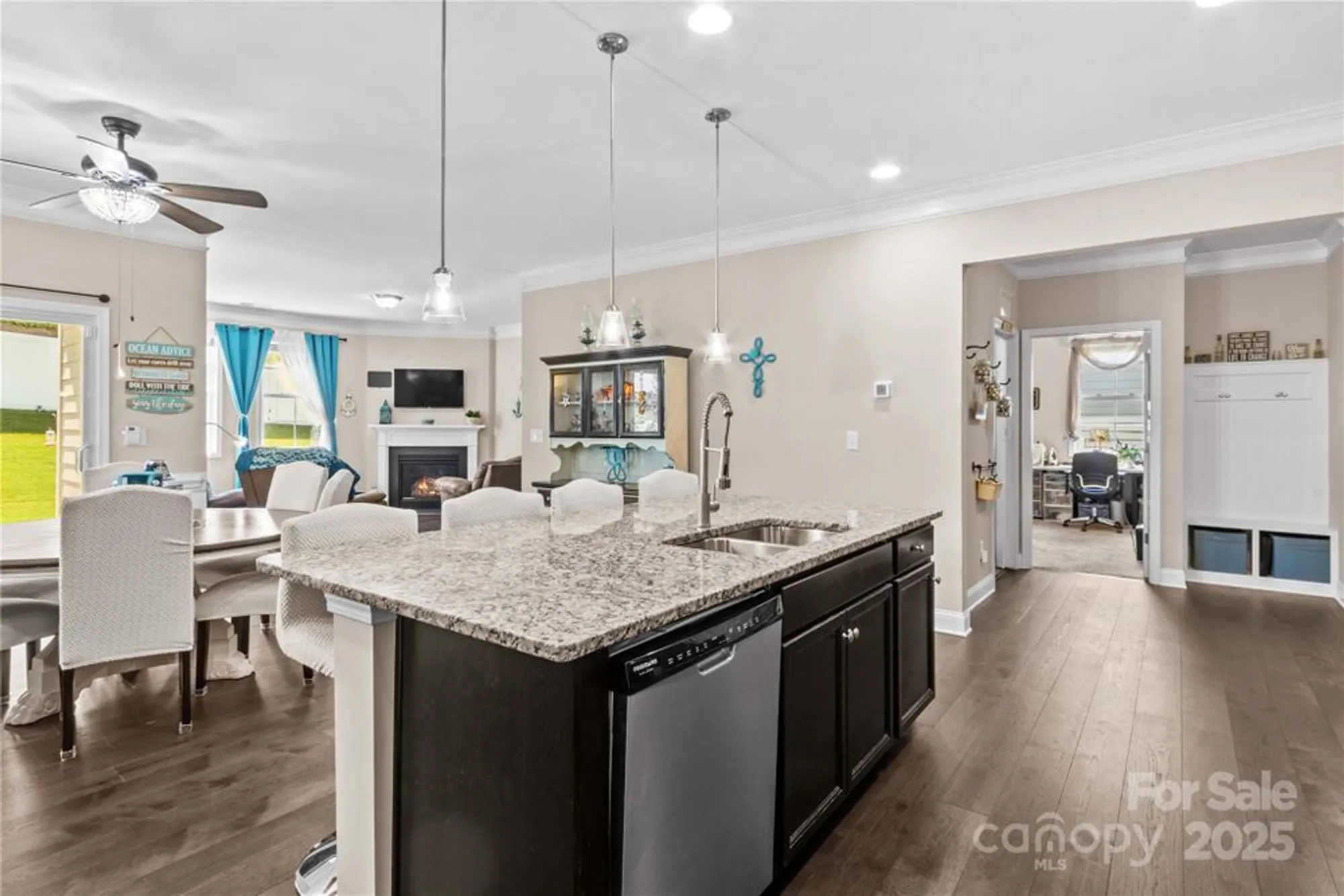 Property Slideshow image 15 of 45 | 3835 norman view dr, Sherrills Ford, NC, 28673