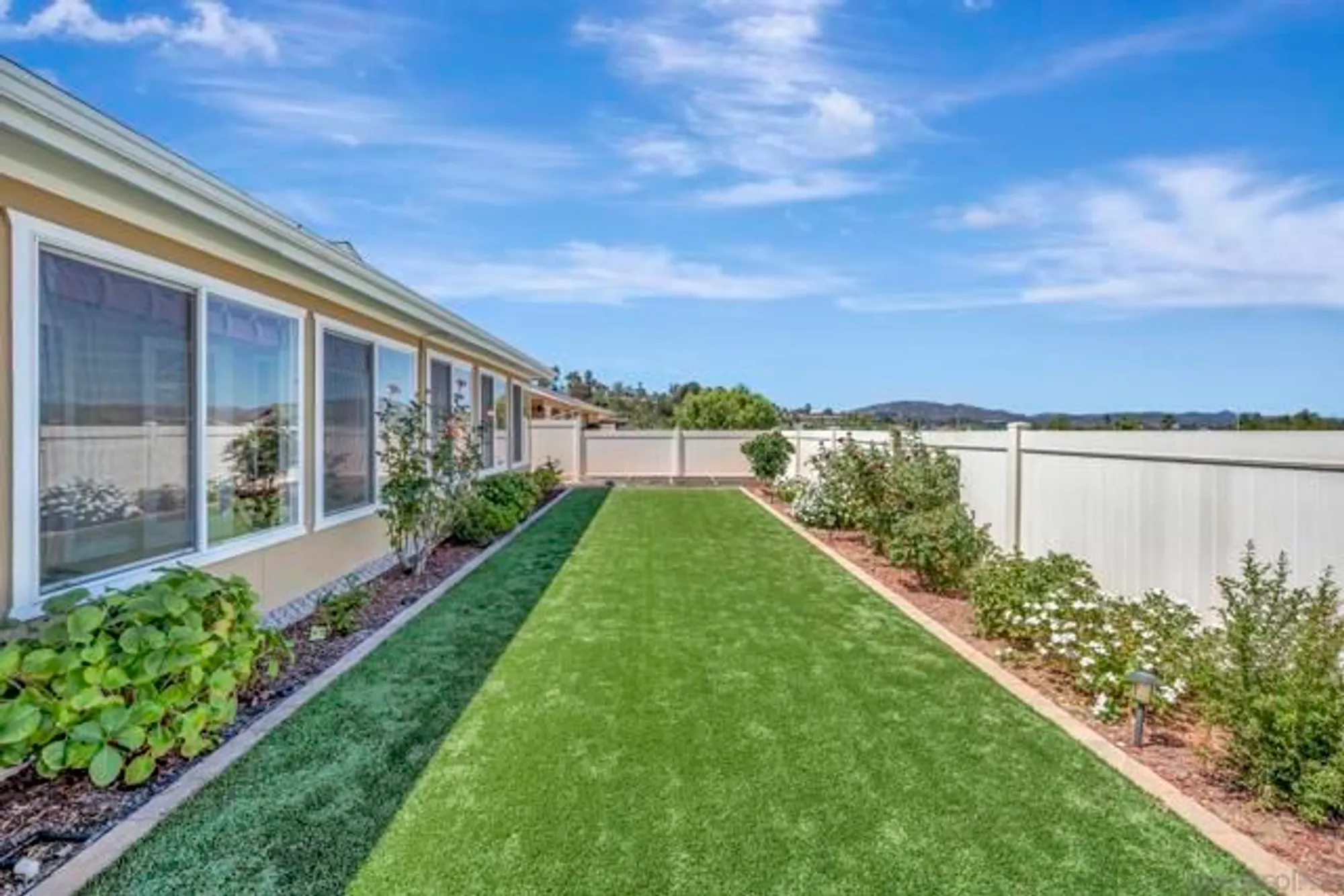 Property Slideshow image 25 of 31 | 12486 lomica dr, San Diego, CA, 92128