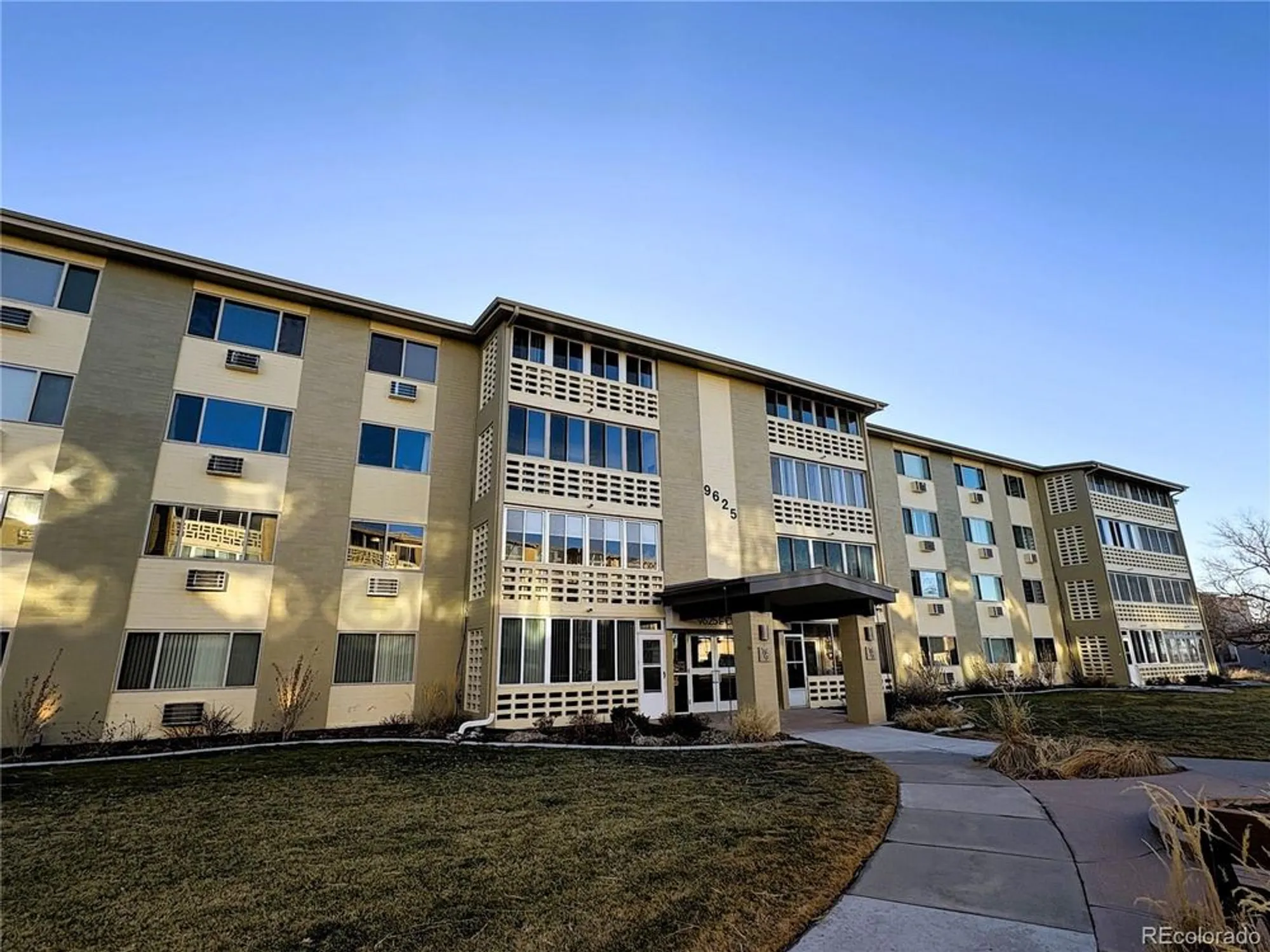 Property Slideshow image 18 of 23 | 9625 e center ave apt 4c, Denver, CO, 80247