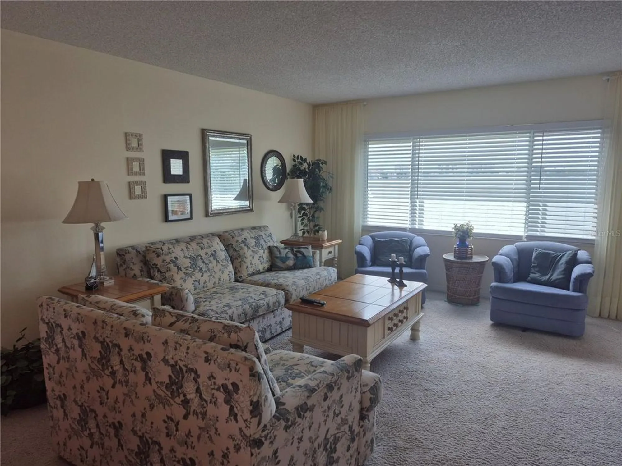 Property Slideshow image 9 of 30 | 4750 cove cir apt 303, St Petersburg, FL, 33708