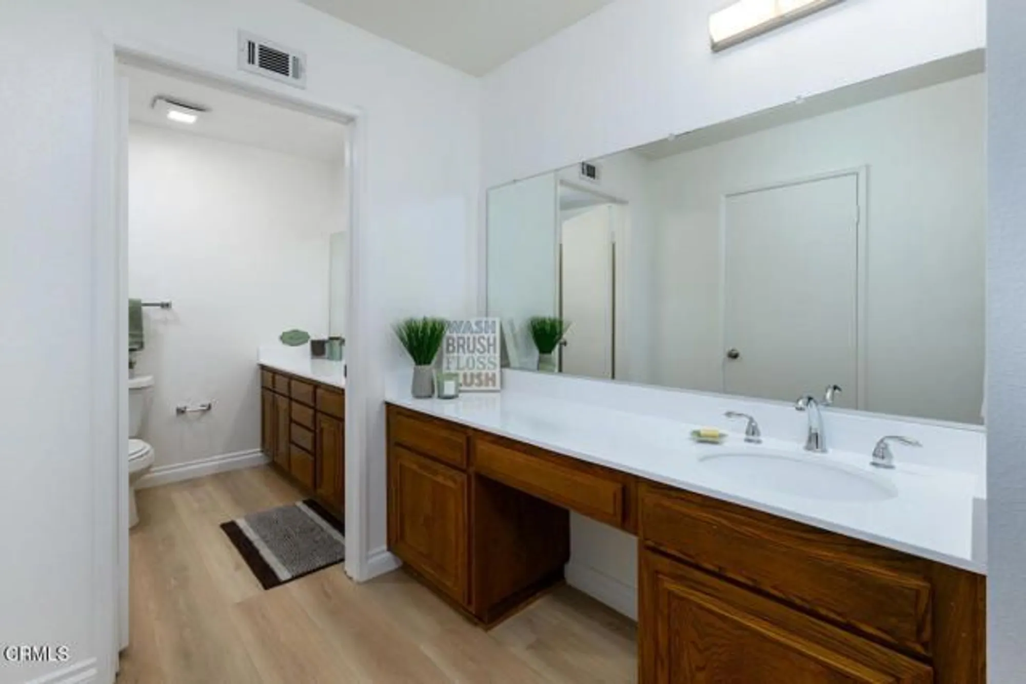 Property Slideshow image 13 of 40 | 42025 village 42, Camarillo, CA, 93012