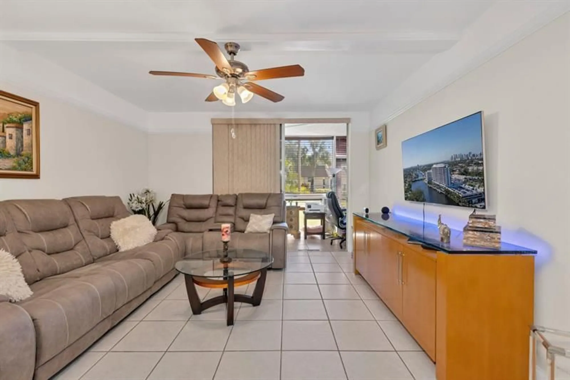 Property Slideshow image 16 of 35 | 6850 royal palm blvd, Margate, FL, 33063