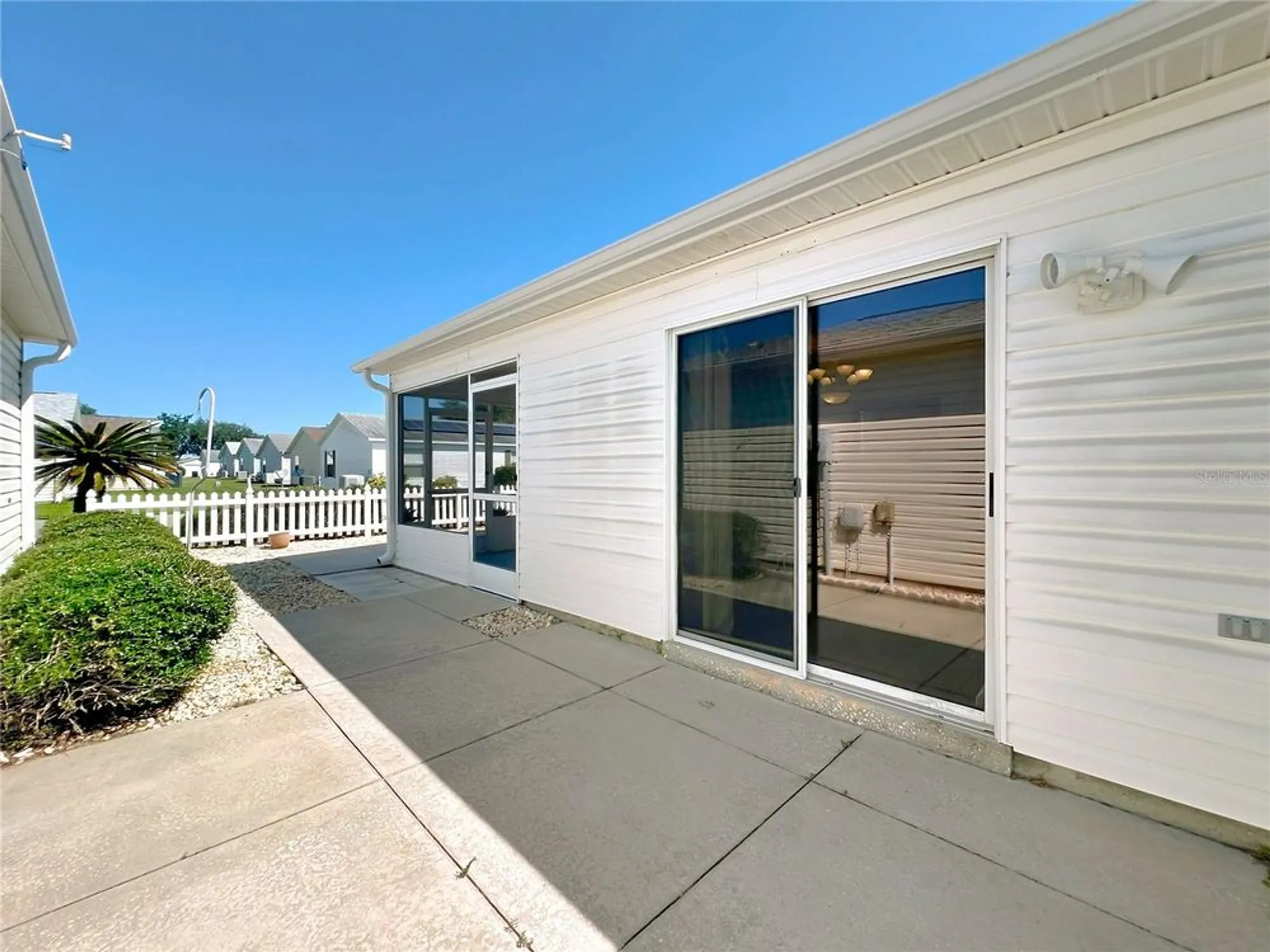 Property Slideshow image 39 of 42 | 2140 estevez dr, The Villages, FL, 32159