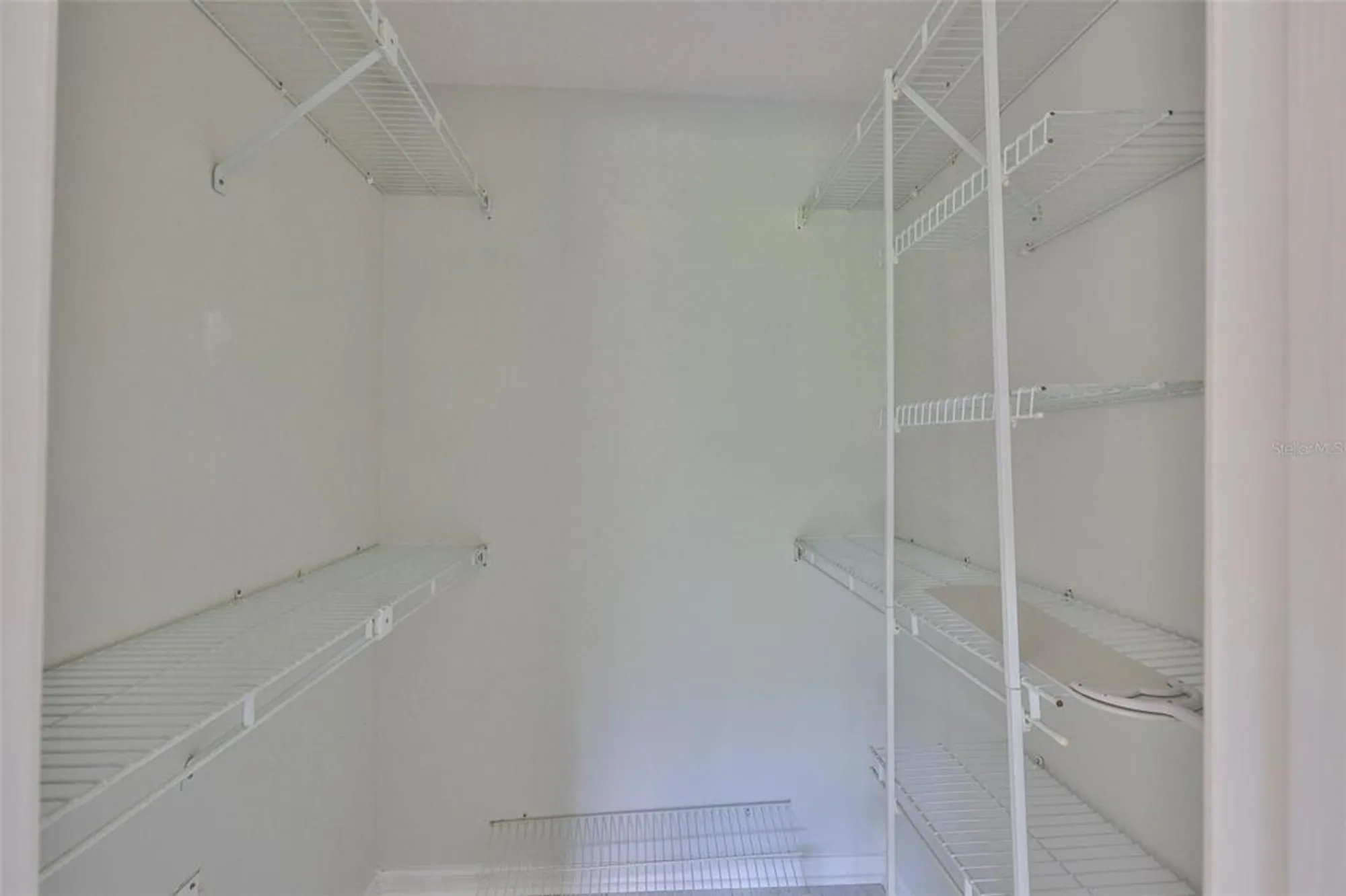 Property Slideshow image 25 of 45 | 2026 hawkhurst cir, Sun City Center, FL, 33573