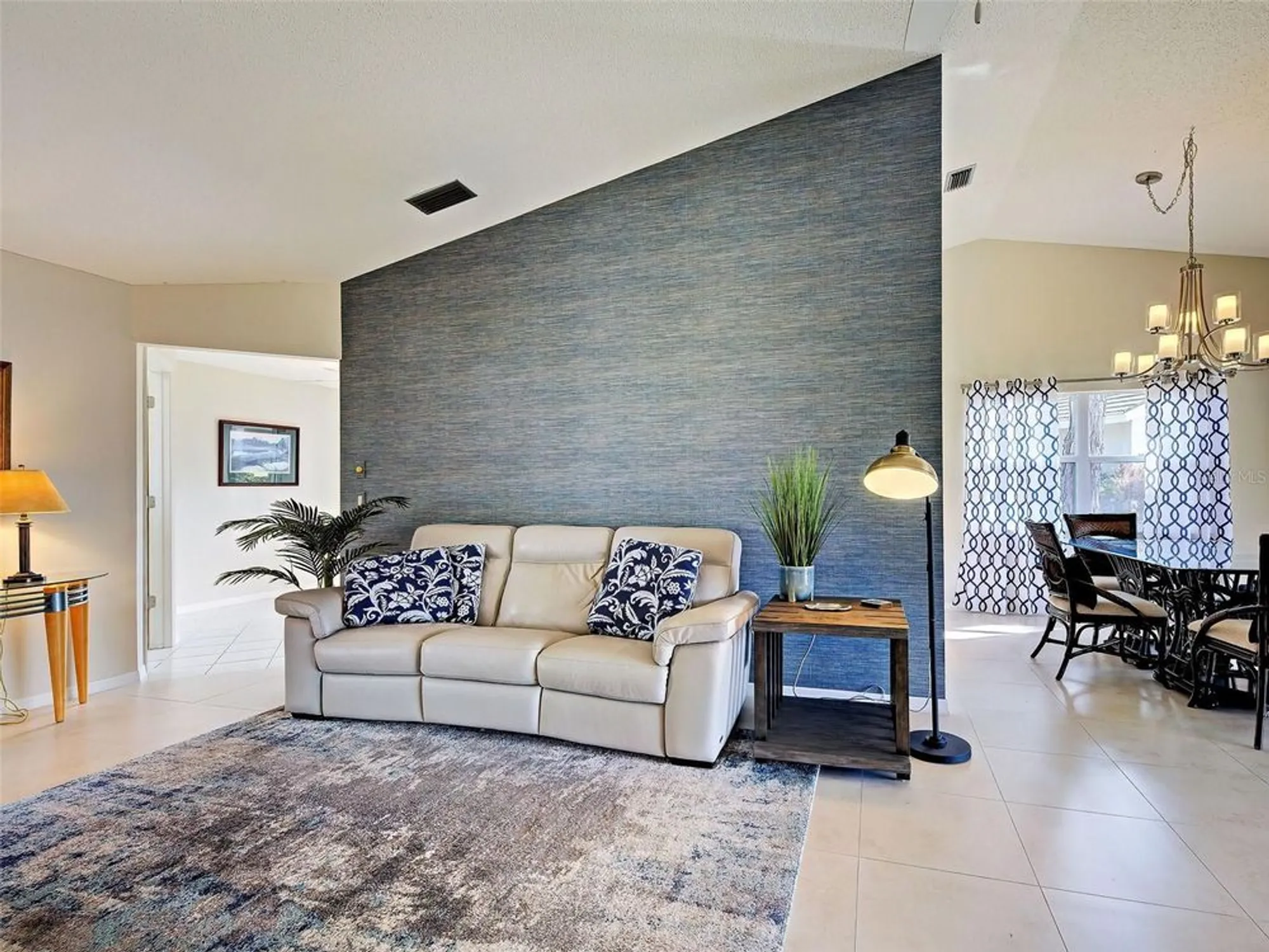 Property Slideshow image 8 of 47 | 166 southampton pl 348, Venice, FL, 34293