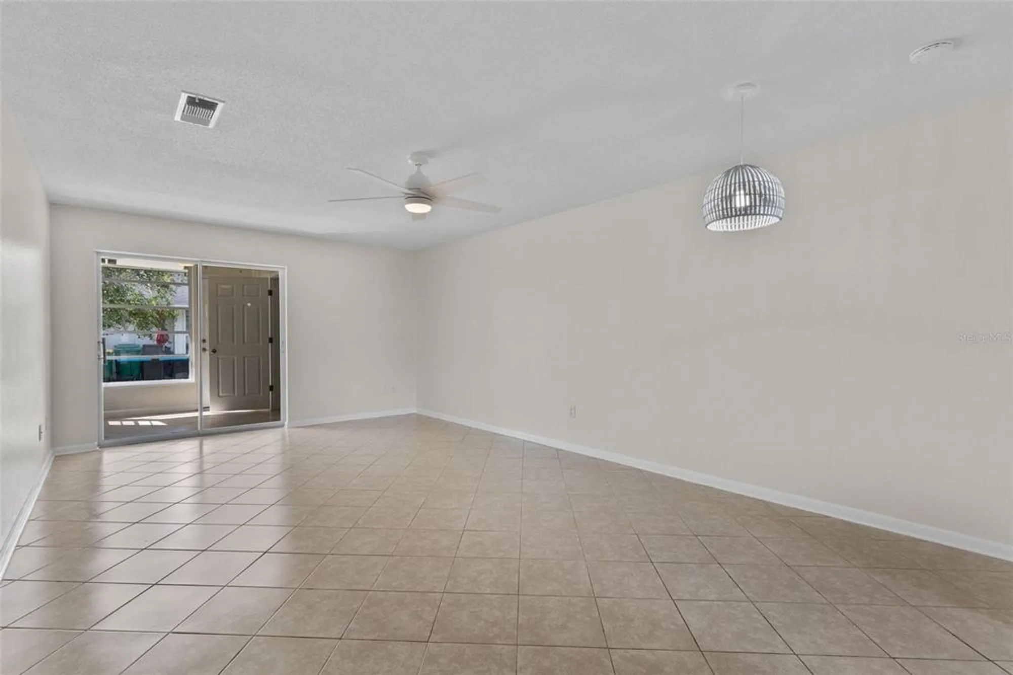 Property Slideshow image 8 of 20 | 183 n hill ave # 90, Deland, FL, 32724