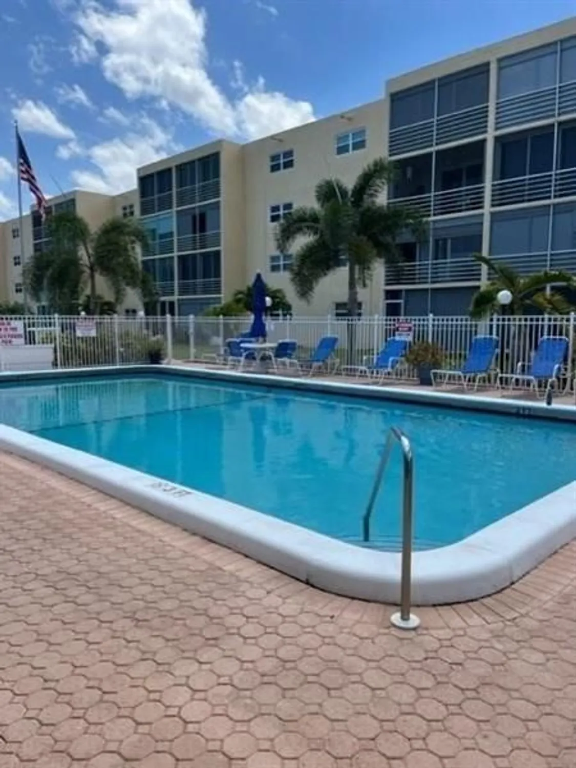 Property Slideshow image 19 of 22 | 315 se 11th ter 203, Dania Beach, FL, 33004