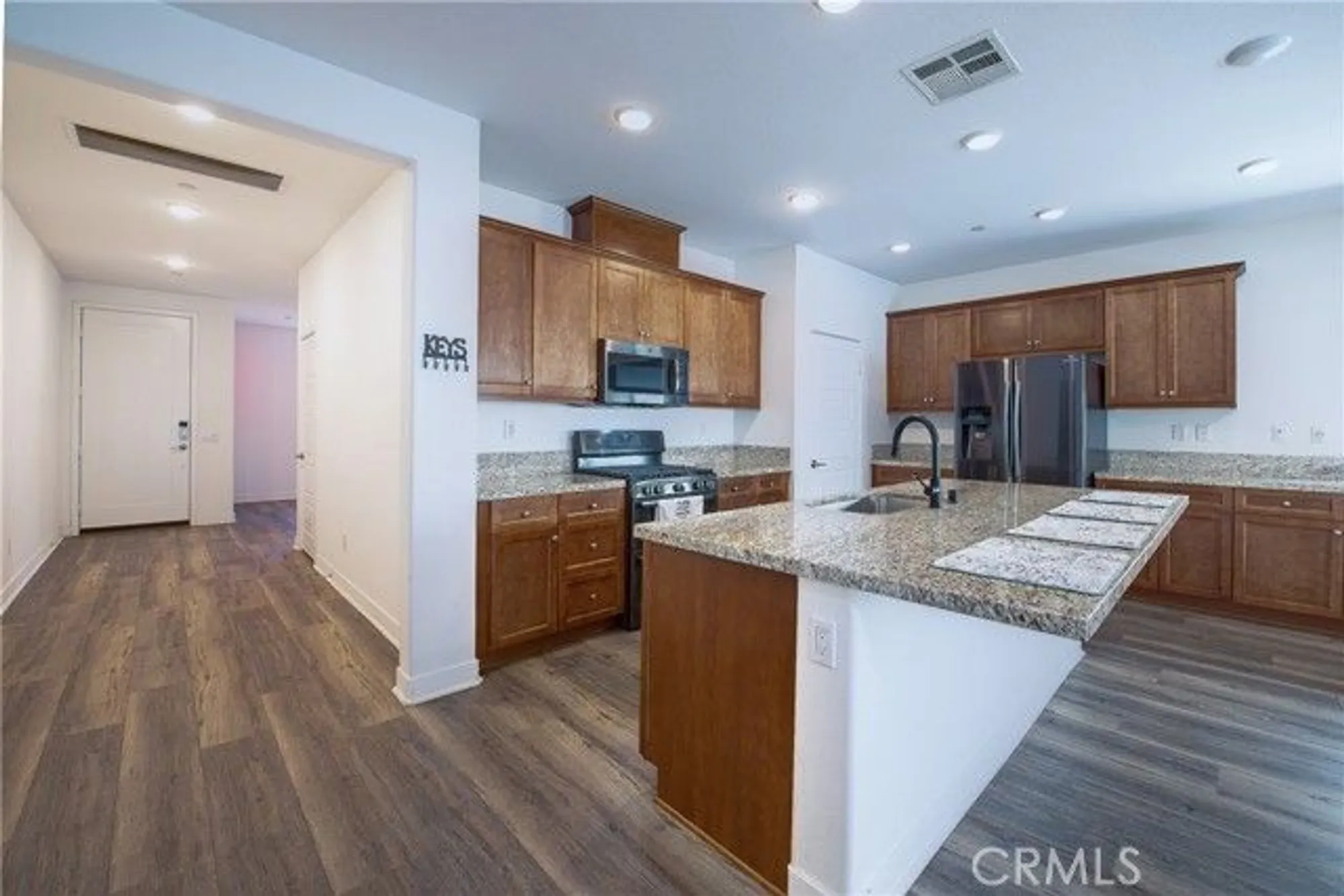 Property Slideshow image 9 of 34 | 1530 village green way, Beaumont, CA, 92223