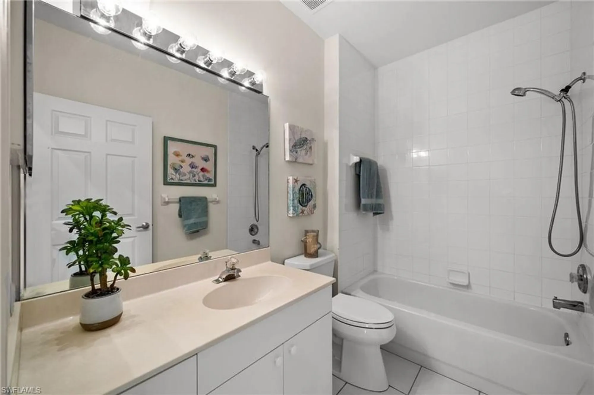 Property Slideshow image 19 of 36 | 3431 pointe creek ct 104, Bonita Springs, FL, 34134