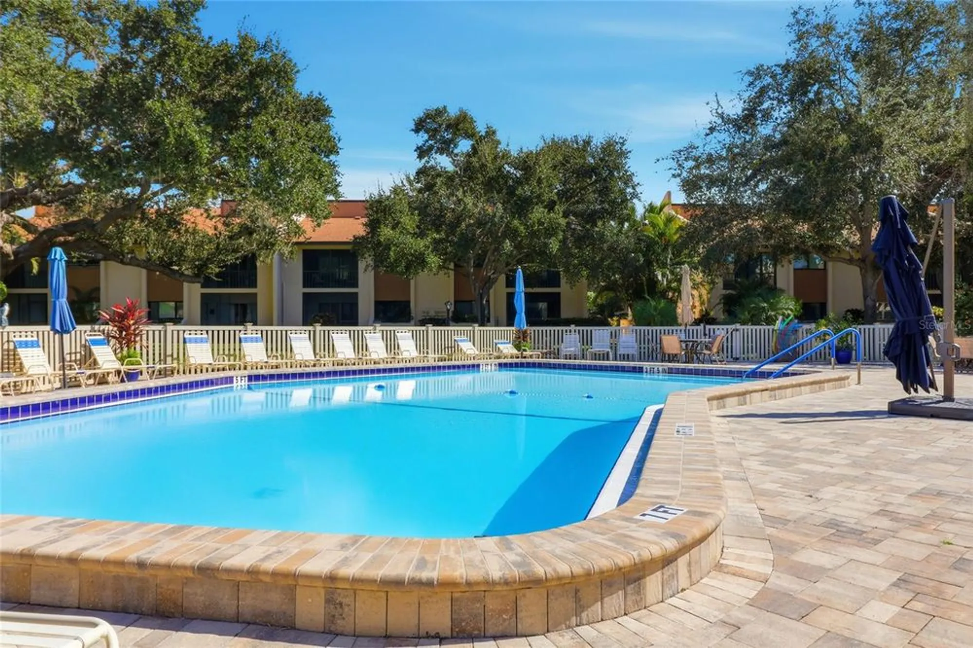 Property Slideshow image 26 of 39 | 2447 clubhouse cir 203, Sarasota, FL, 34232