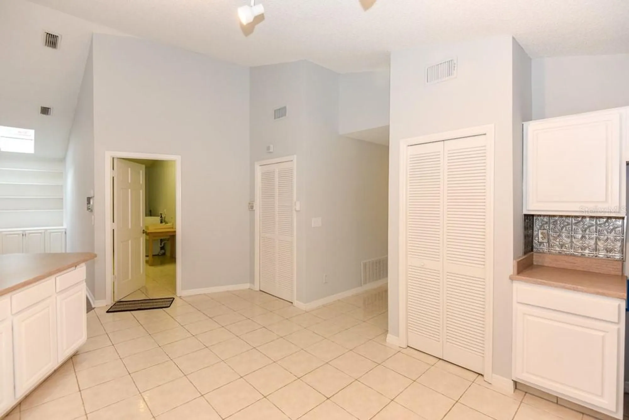 Property Slideshow image 7 of 41 | 24 lake vista way, Ormond Beach, FL, 32174