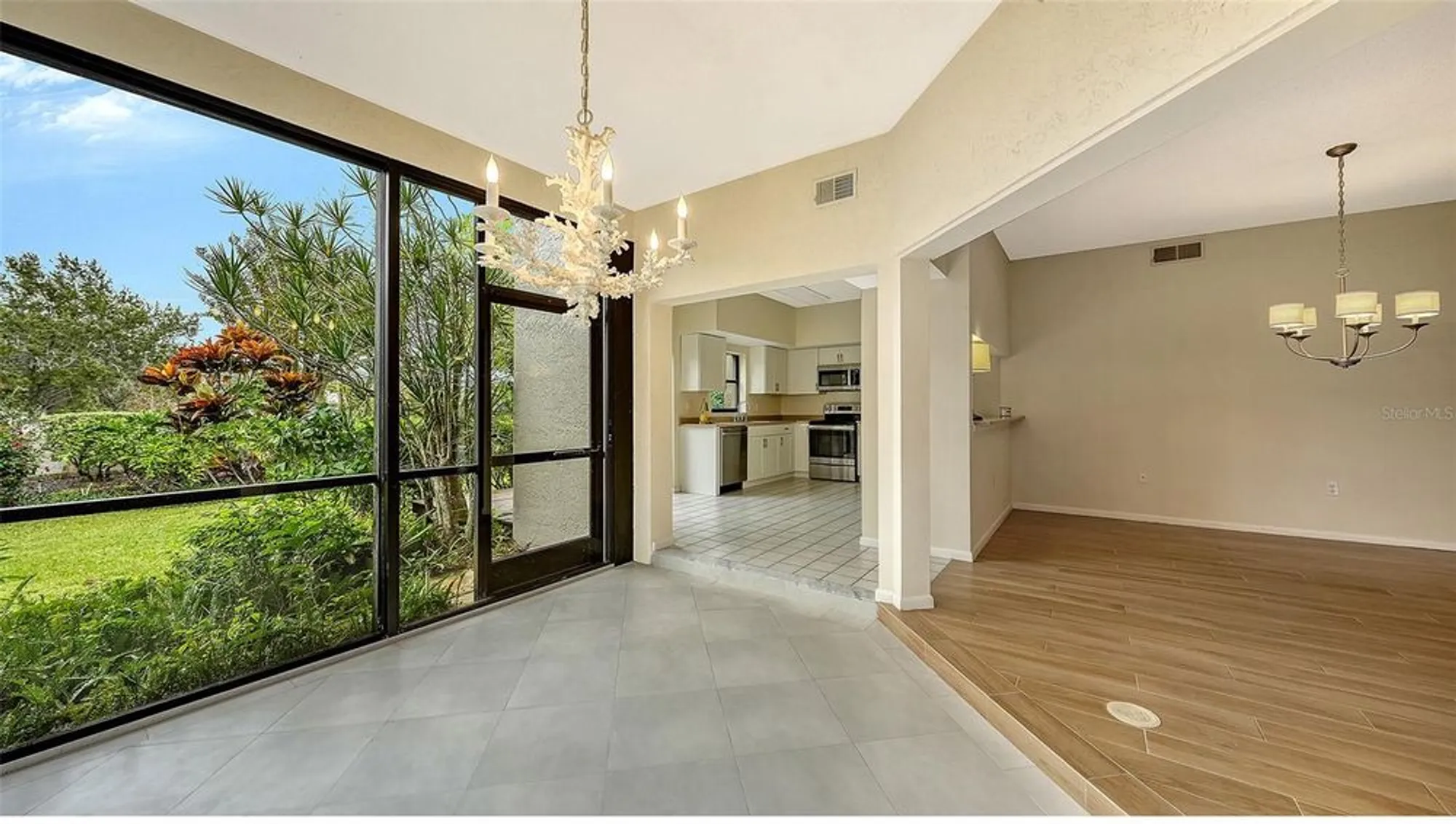 Property Slideshow image 10 of 72 | 1603 starling dr # 101, Sarasota, FL, 34231