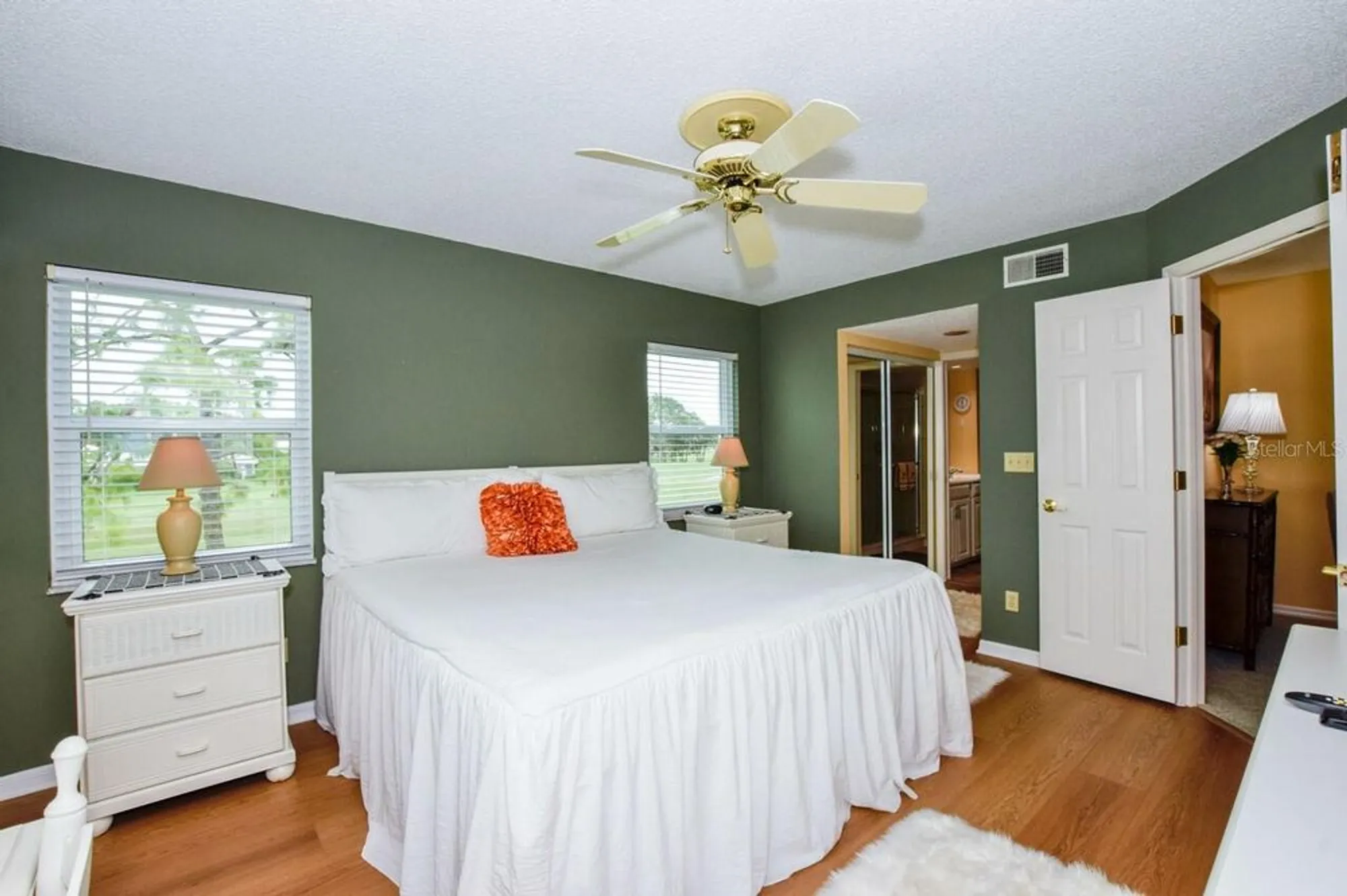 Property Slideshow image 15 of 44 | 433 cerromar ln 438, Venice, FL, 34293