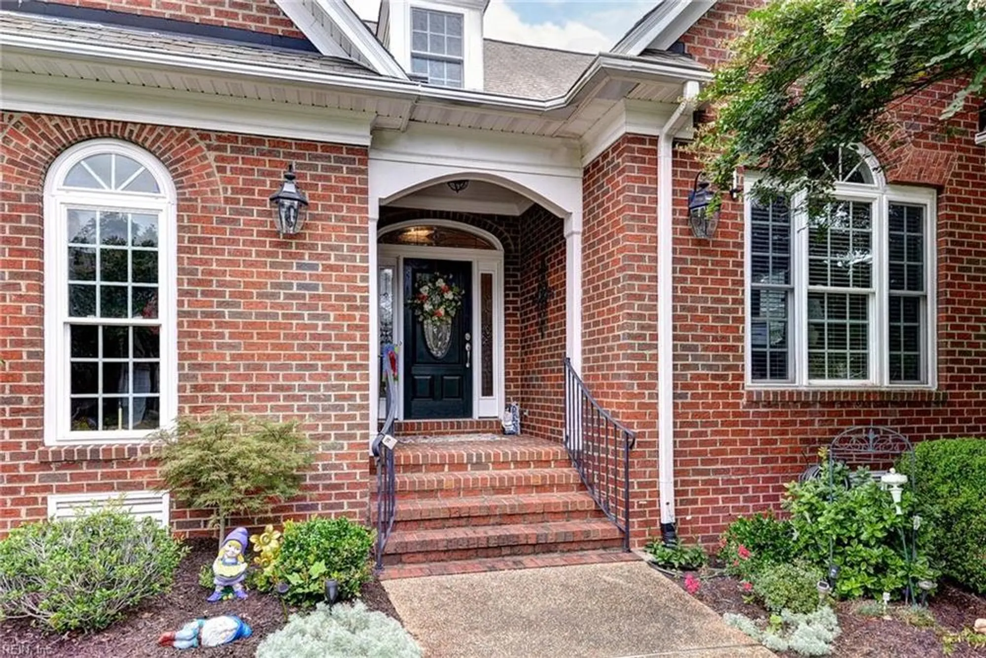 Property Slideshow image 3 of 37 | 104 nottinghamshire, Williamsburg, VA, 23188