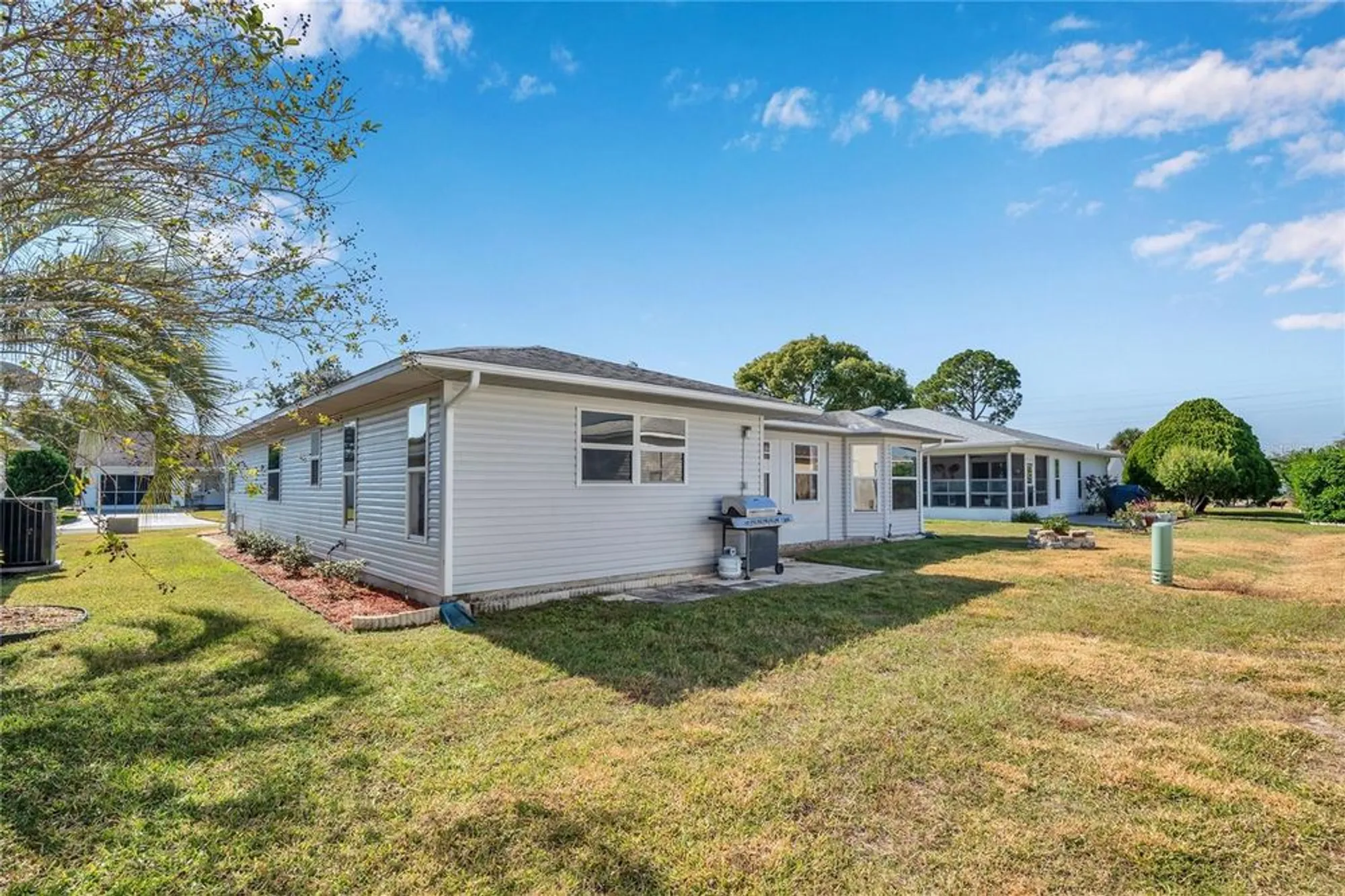 Property Slideshow image 24 of 45 | 131 willow brook dr, Leesburg, FL, 34748