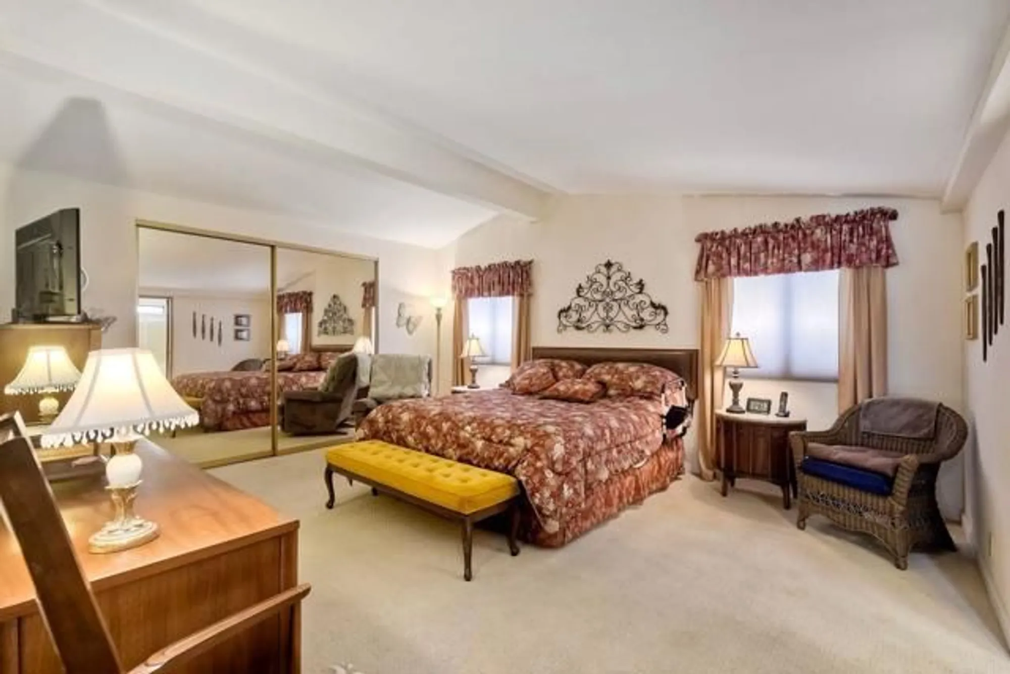 Property Slideshow image 16 of 36 | 1477 salem ct, Oceanside, CA, 92057