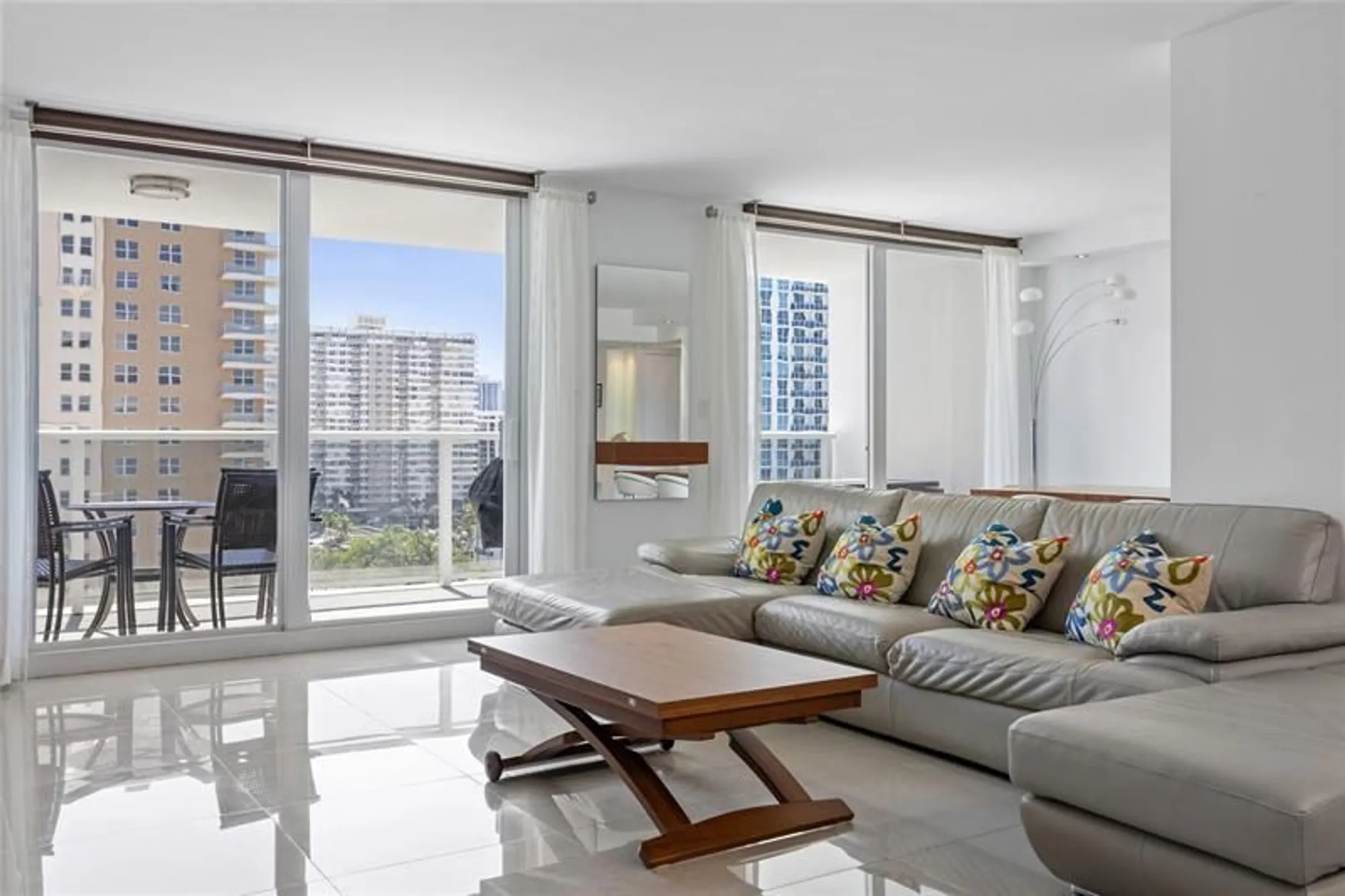 Property Slideshow image 12 of 50 | 1880 s ocean dr ts306, Hallandale Beach, FL, 33009