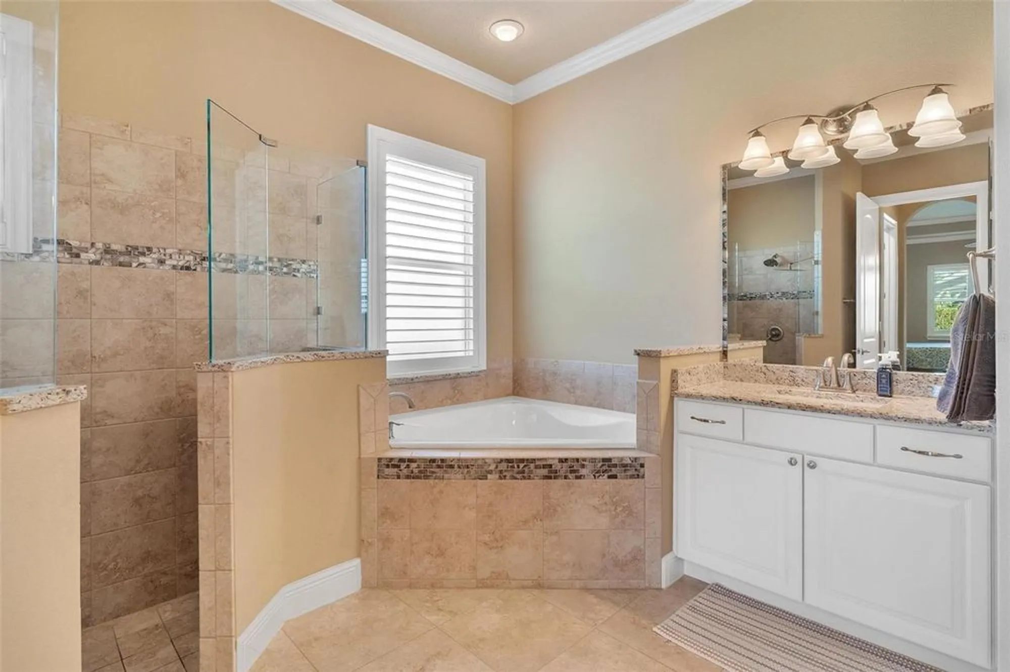 Property Slideshow image 25 of 46 | 39517 hillrise ln, Lady Lake, FL, 32159
