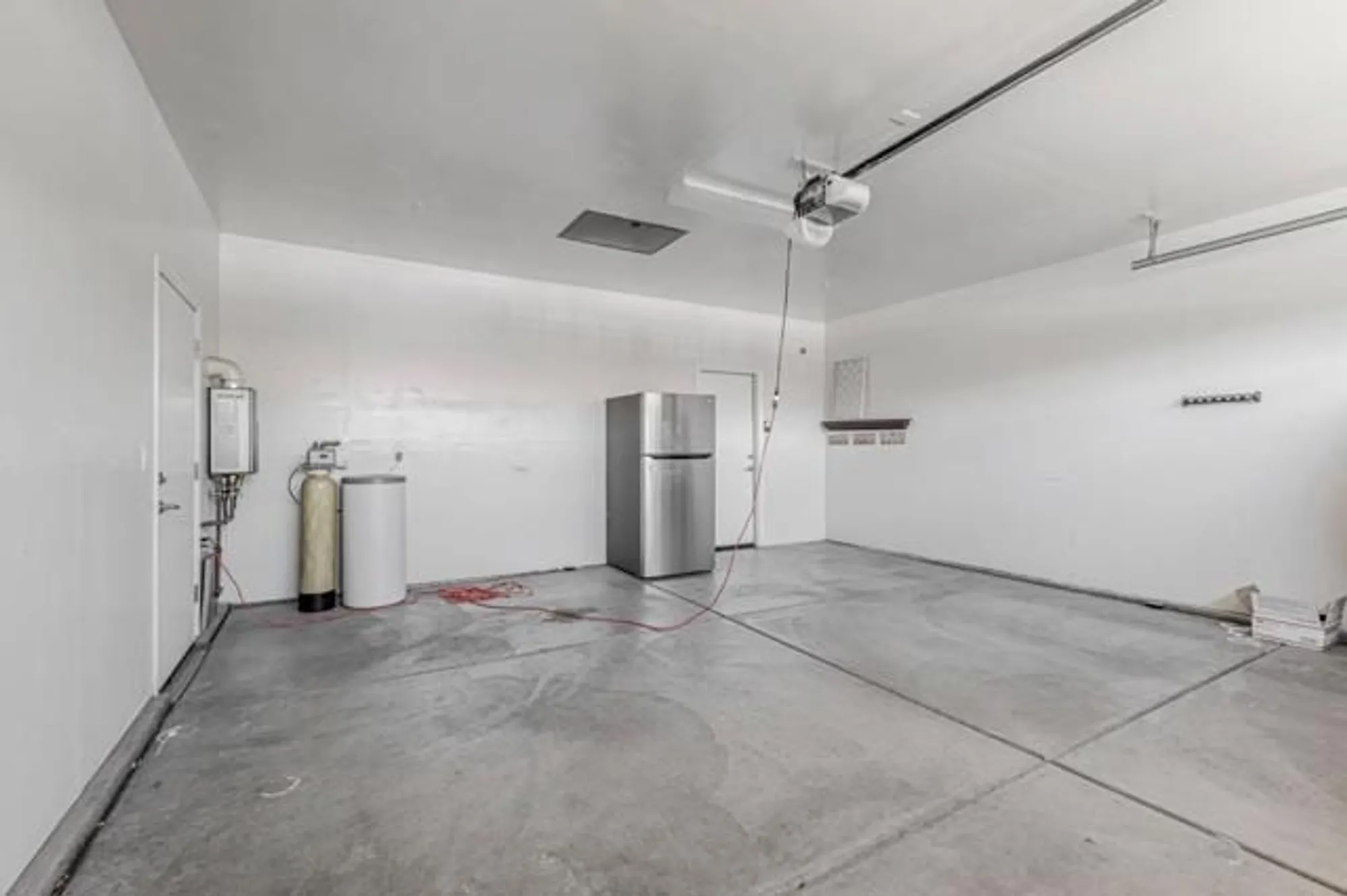 Property Slideshow image 19 of 27 | 2491 redbud way, Manteca, CA, 95336