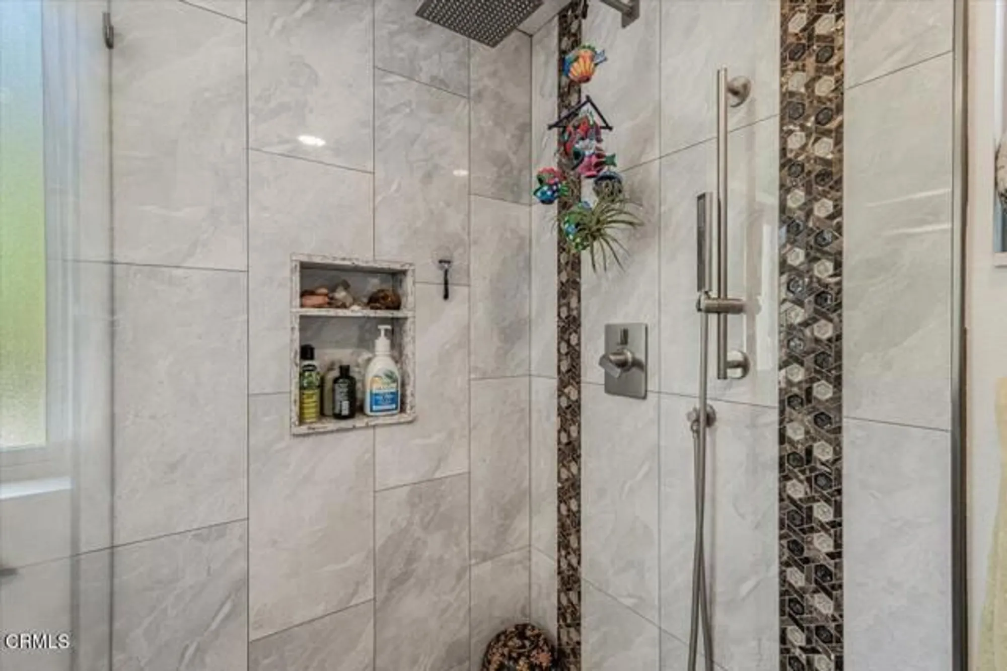 Property Slideshow image 38 of 49 | 6186 irena ave, Camarillo, CA, 93012