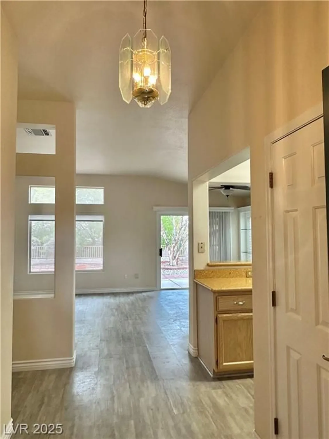 Property Slideshow image 3 of 26 | 466 edgefield ridge pl, Henderson, NV, 89012