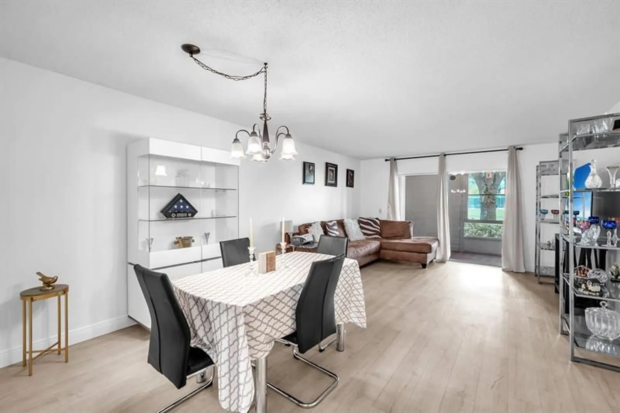 Property Slideshow image 14 of 33 | 12025 w greenway dr apt 104, Royal Palm Beach, FL, 33411