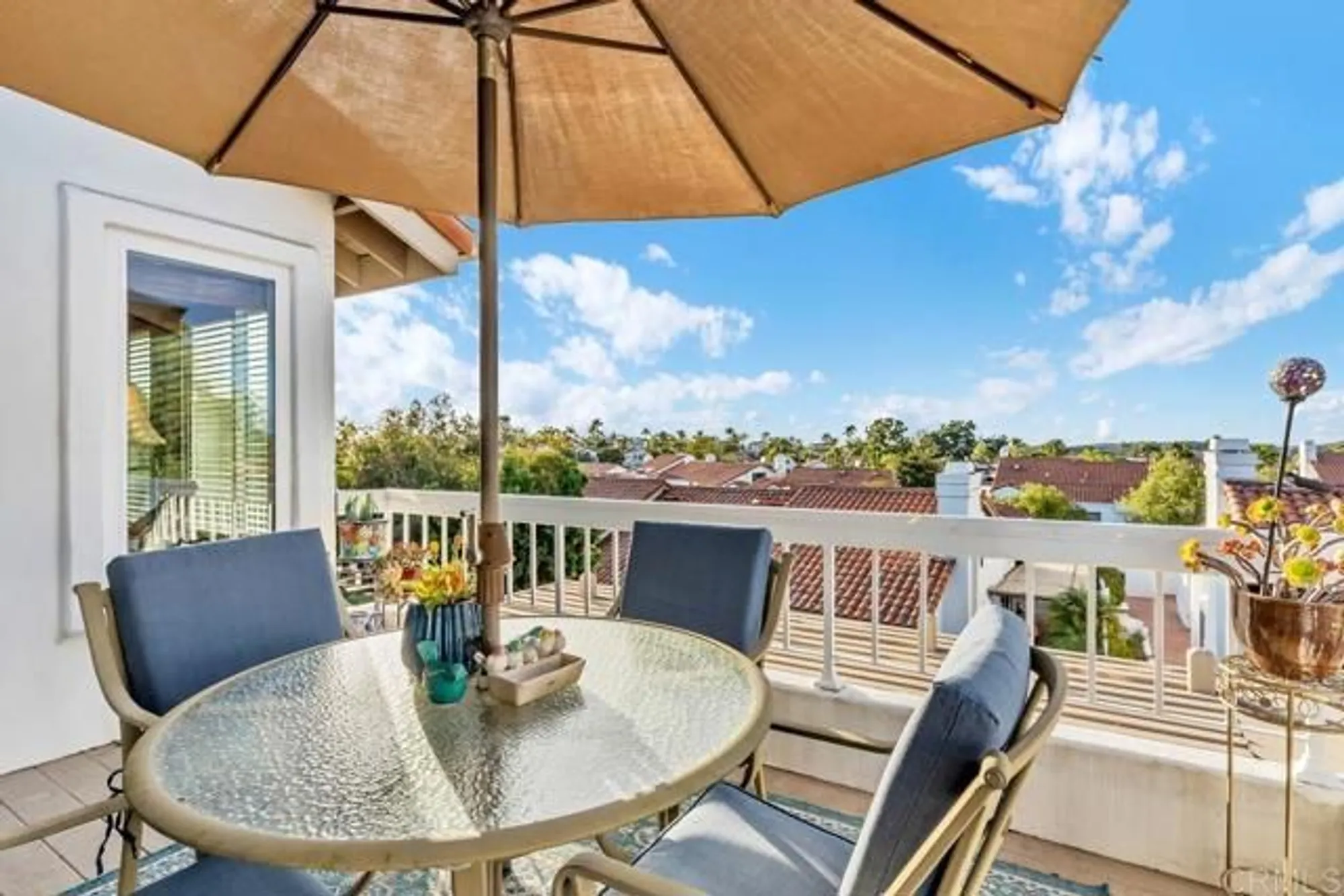 Property Slideshow image 6 of 42 | 4169 rhodes way, Oceanside, CA, 92056