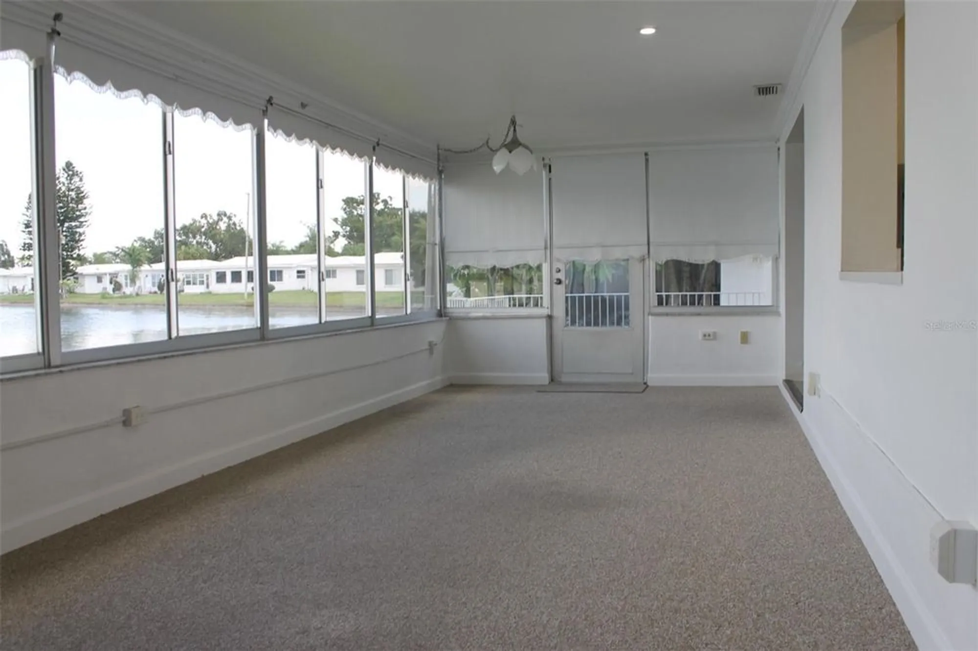 Property Slideshow image 8 of 50 | 9665 mainlands blvd, Pinellas Park, FL, 33782